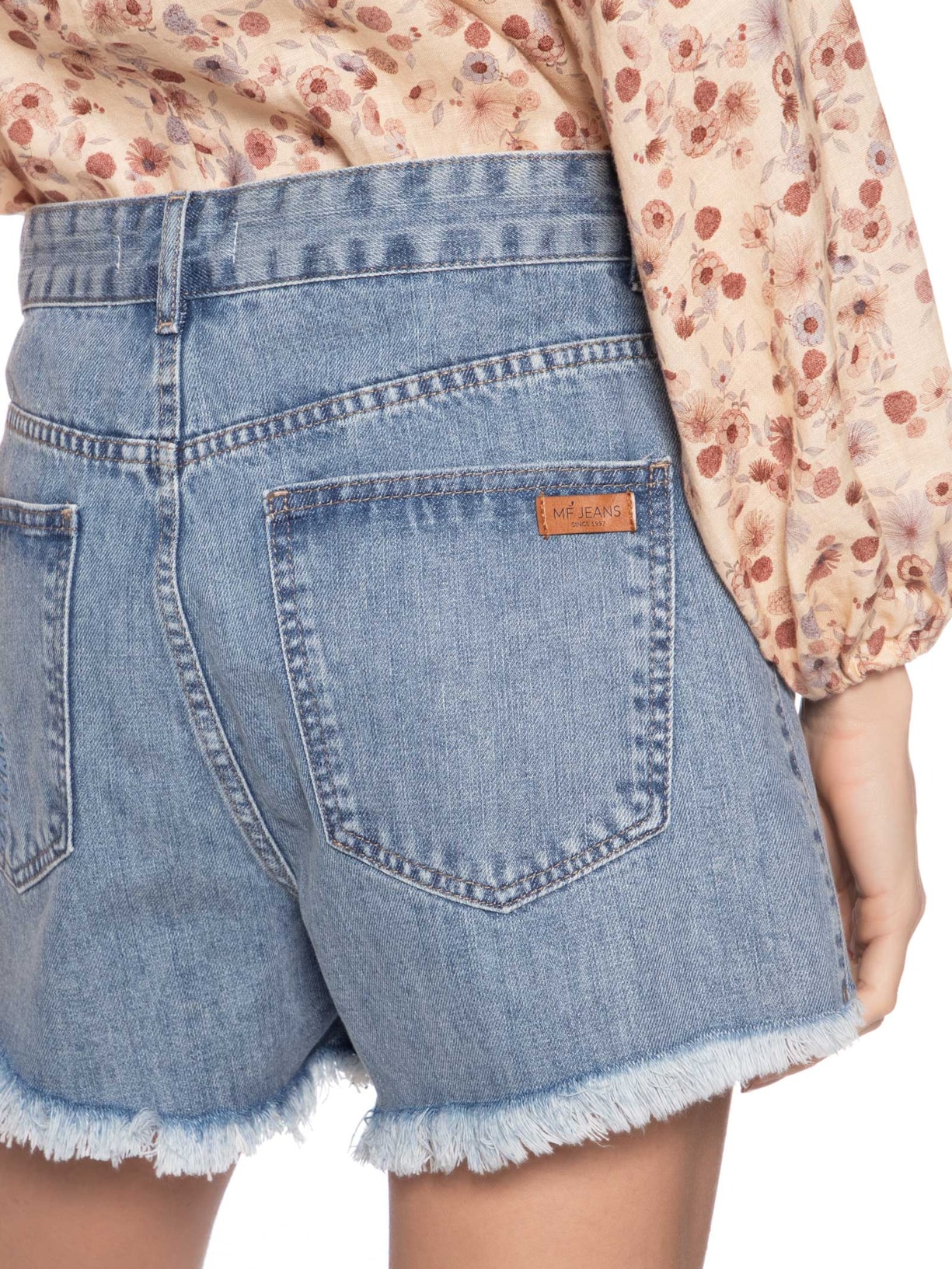 Short Feminino Jeans Costura Deslocada Bordado Azul Maria Filó