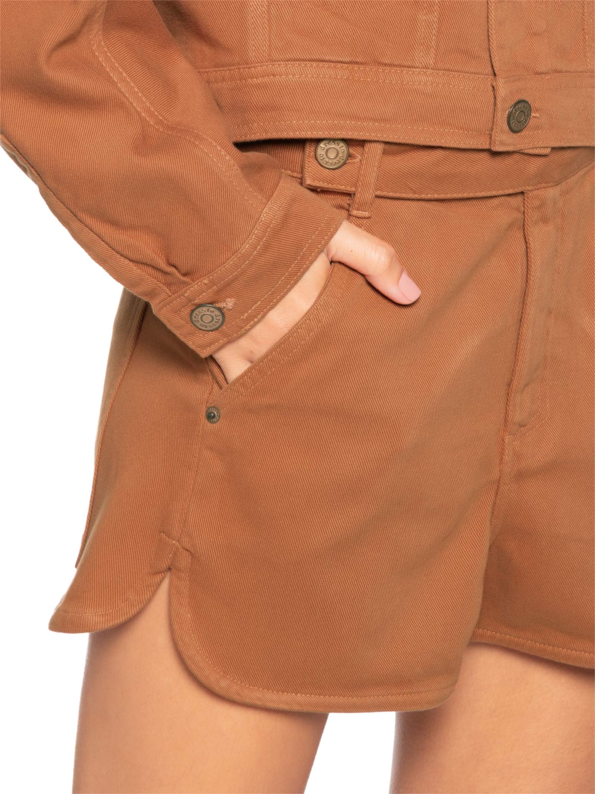 Short Feminino Sarja Alfaiataria Color Marrom Dress To