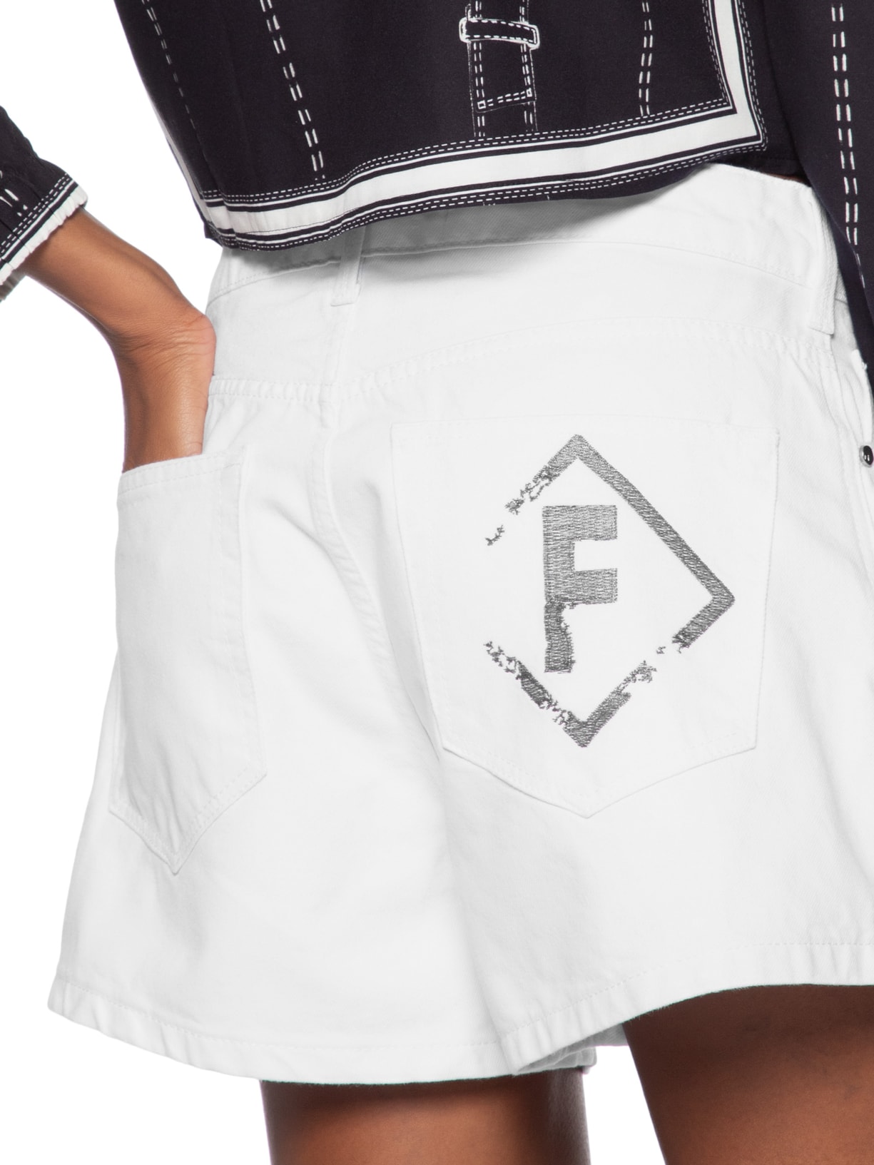 Short Feminino Sarja Nina Branco Forum