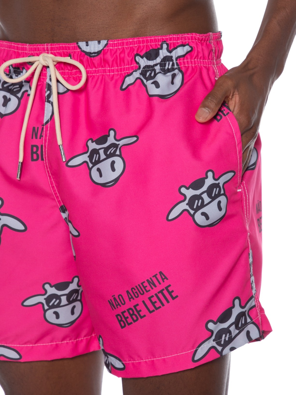 Short Masculino Praia Não Aguenta Bebe Leite Rosa Vaca Lôca