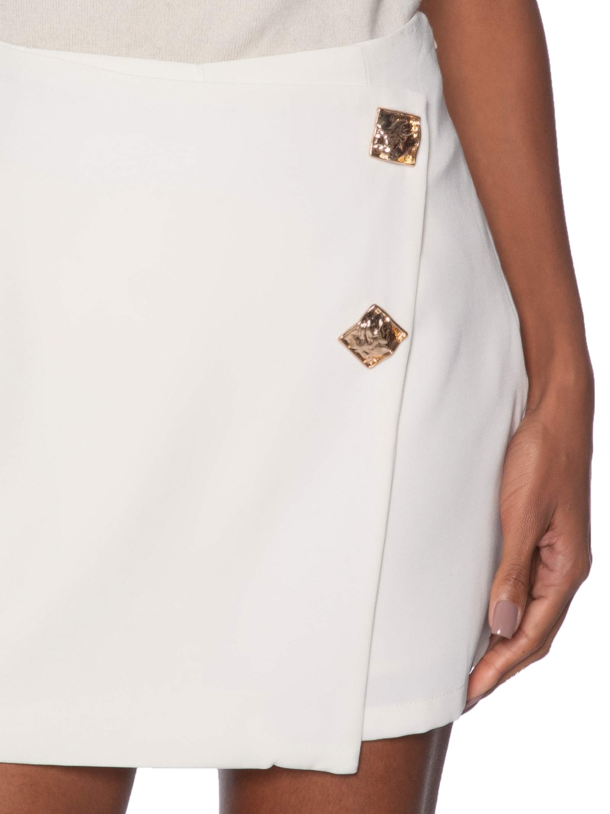 Short Saia Curta Transpassada Off White '2Essential