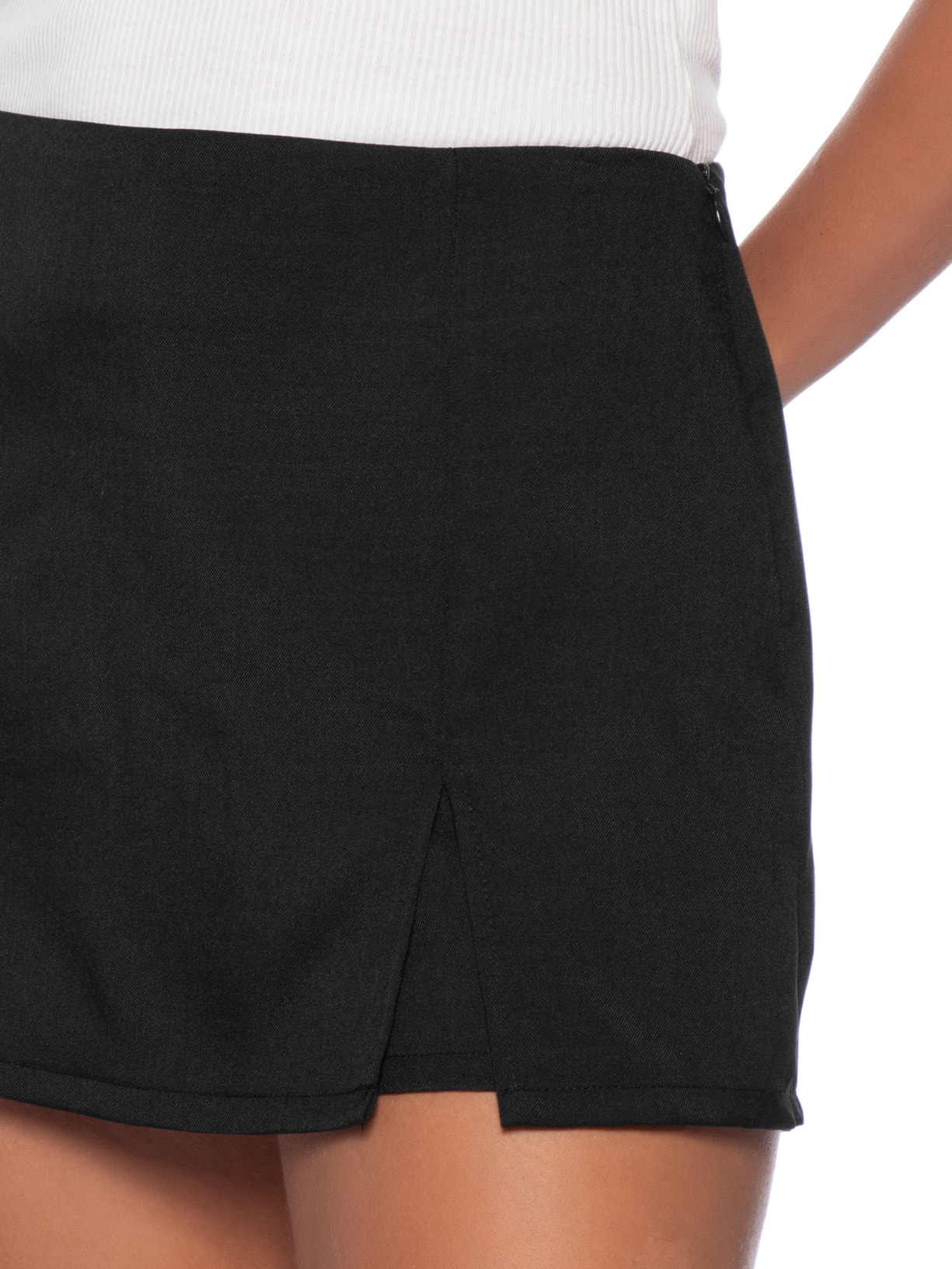 Short Saia Feminino com Fenda Preto Basiq