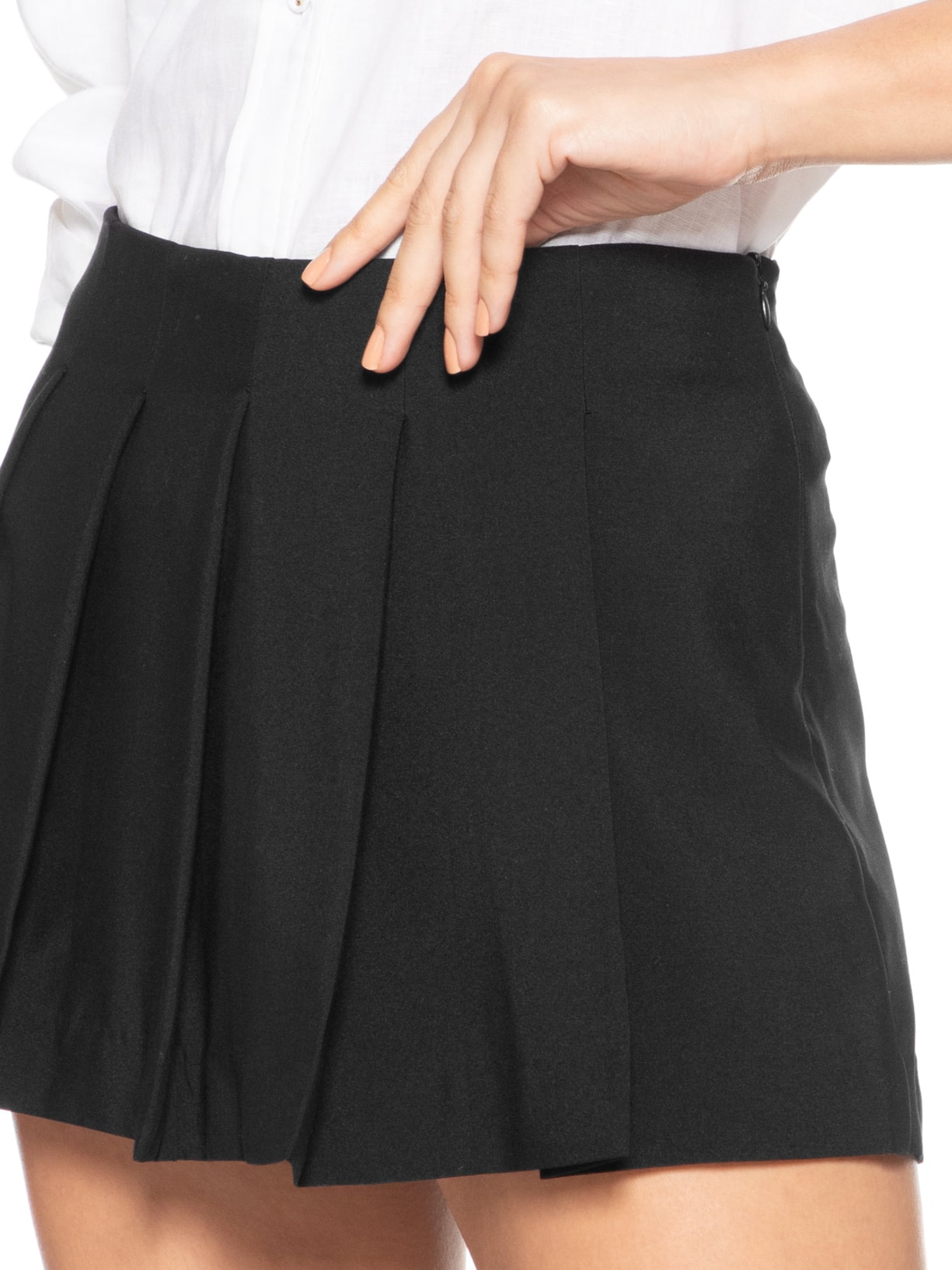 Short Saia Pregas Preto Farm