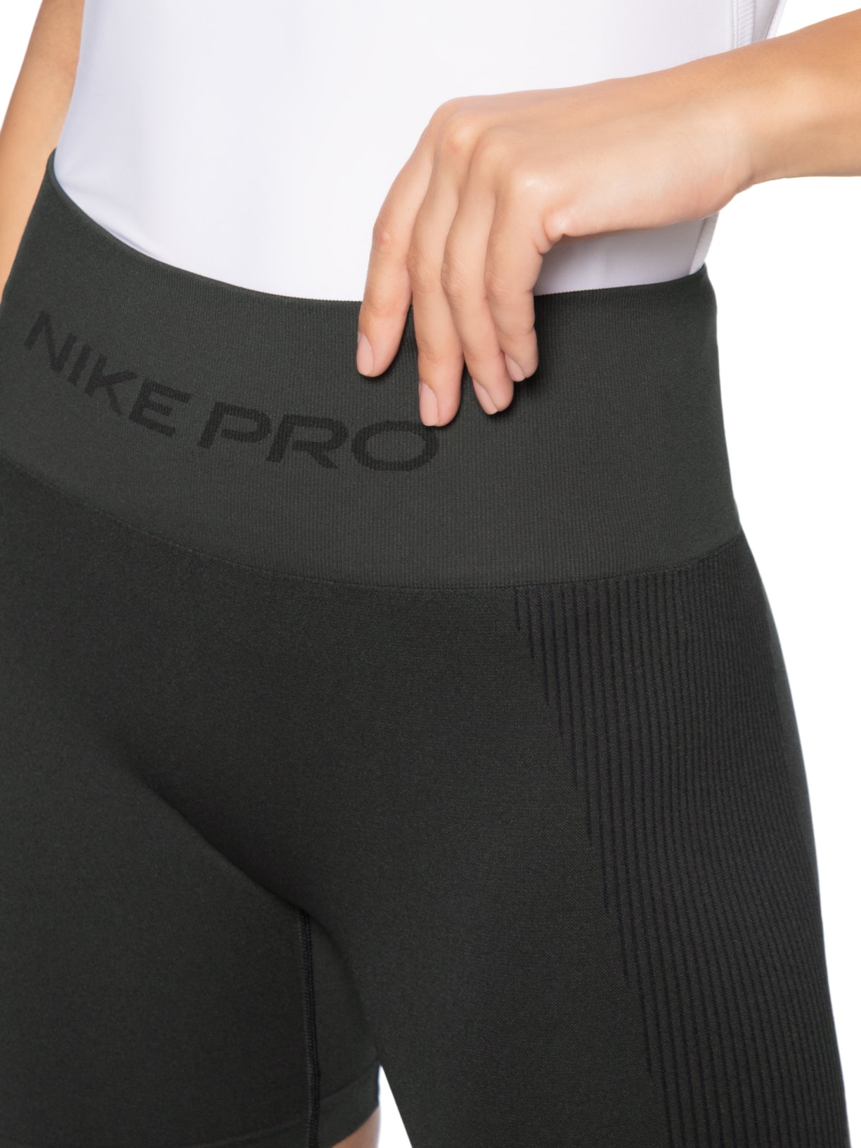Shorts Feminino Pro Seamless Women's Dri-Fit High-Waisted Biker Preto Nike