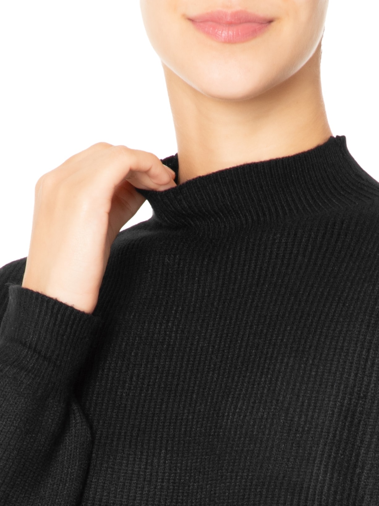 Suéter Feminino Gola Alta Em Tricot - Preto by '2ESSENTIAL