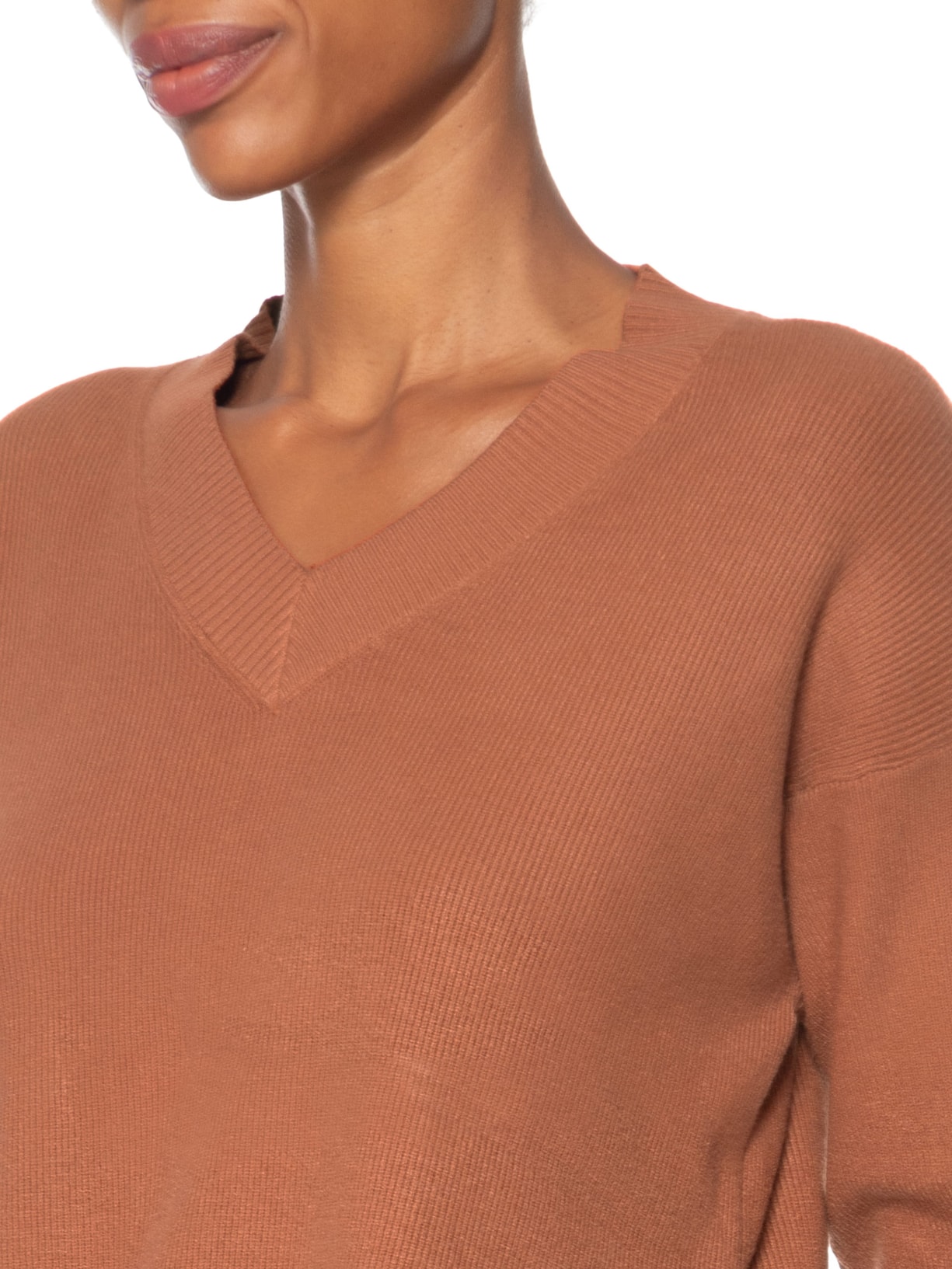 Suéter Feminino Gola V Com Fendas Laterais Marrom '2Essential