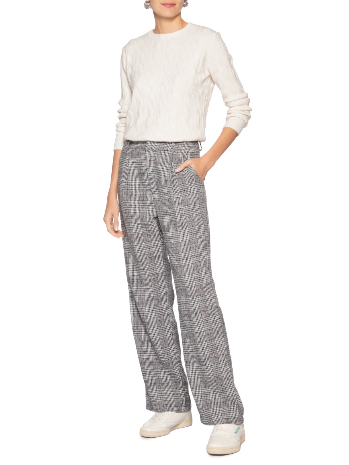 Suéter Feminino Texturizado Em Tricot Off White Basiq