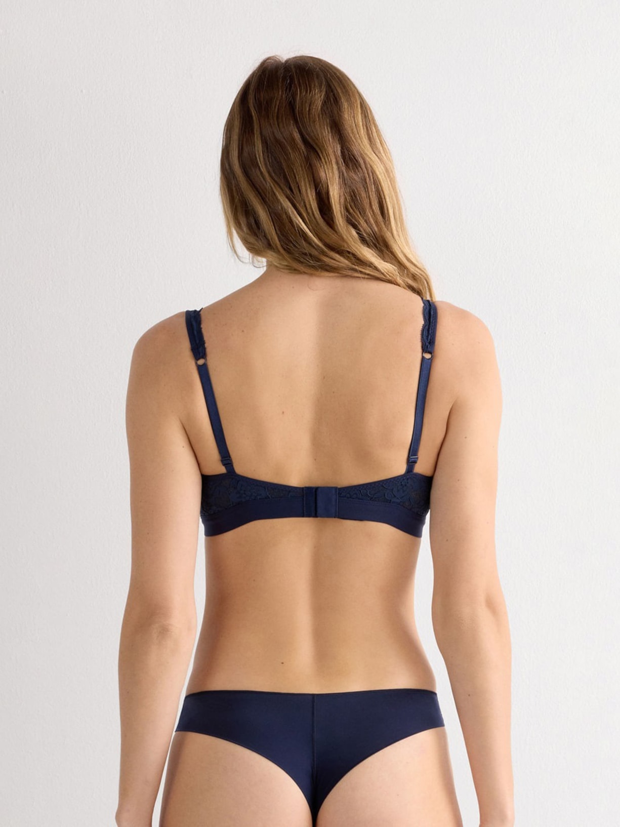 Sutiã Triângulo Lara Em Renda Azul Intimissimi