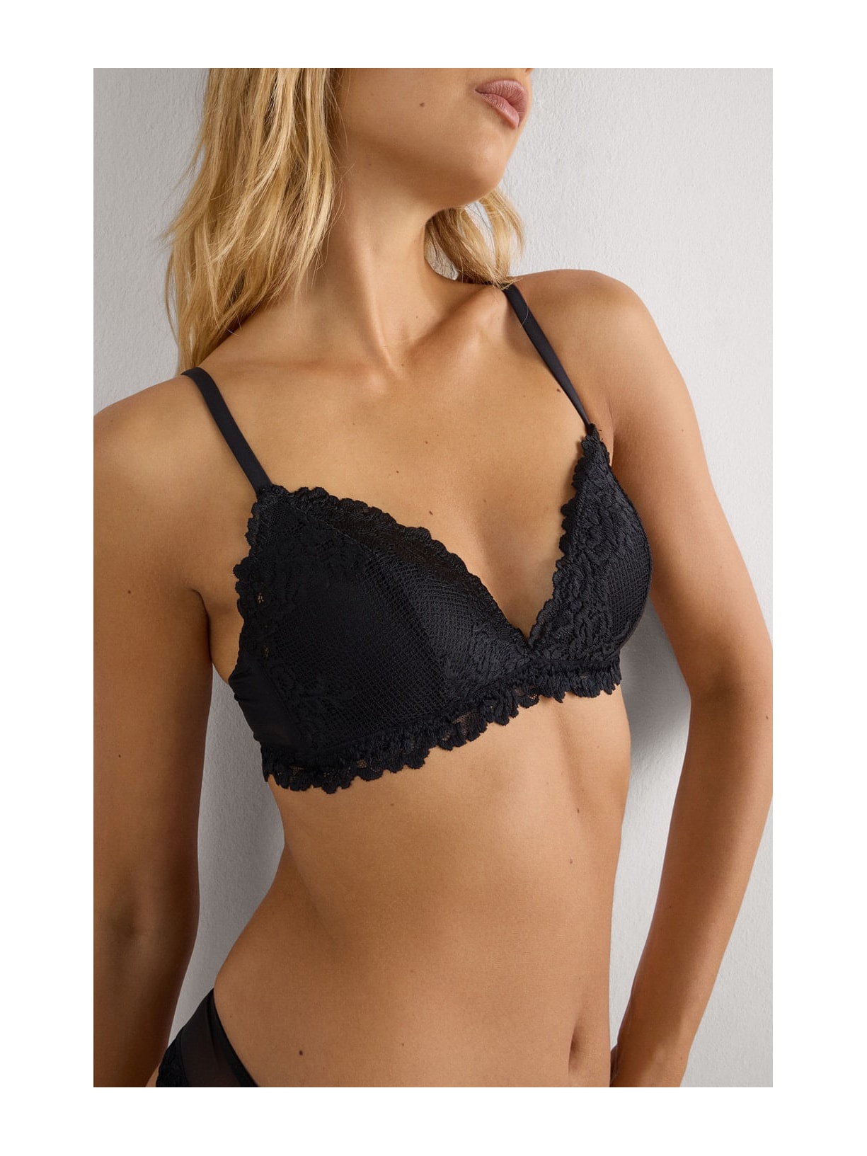 Sutiã Triângulo Tiziana Pretty Flowers Preto Intimissimi