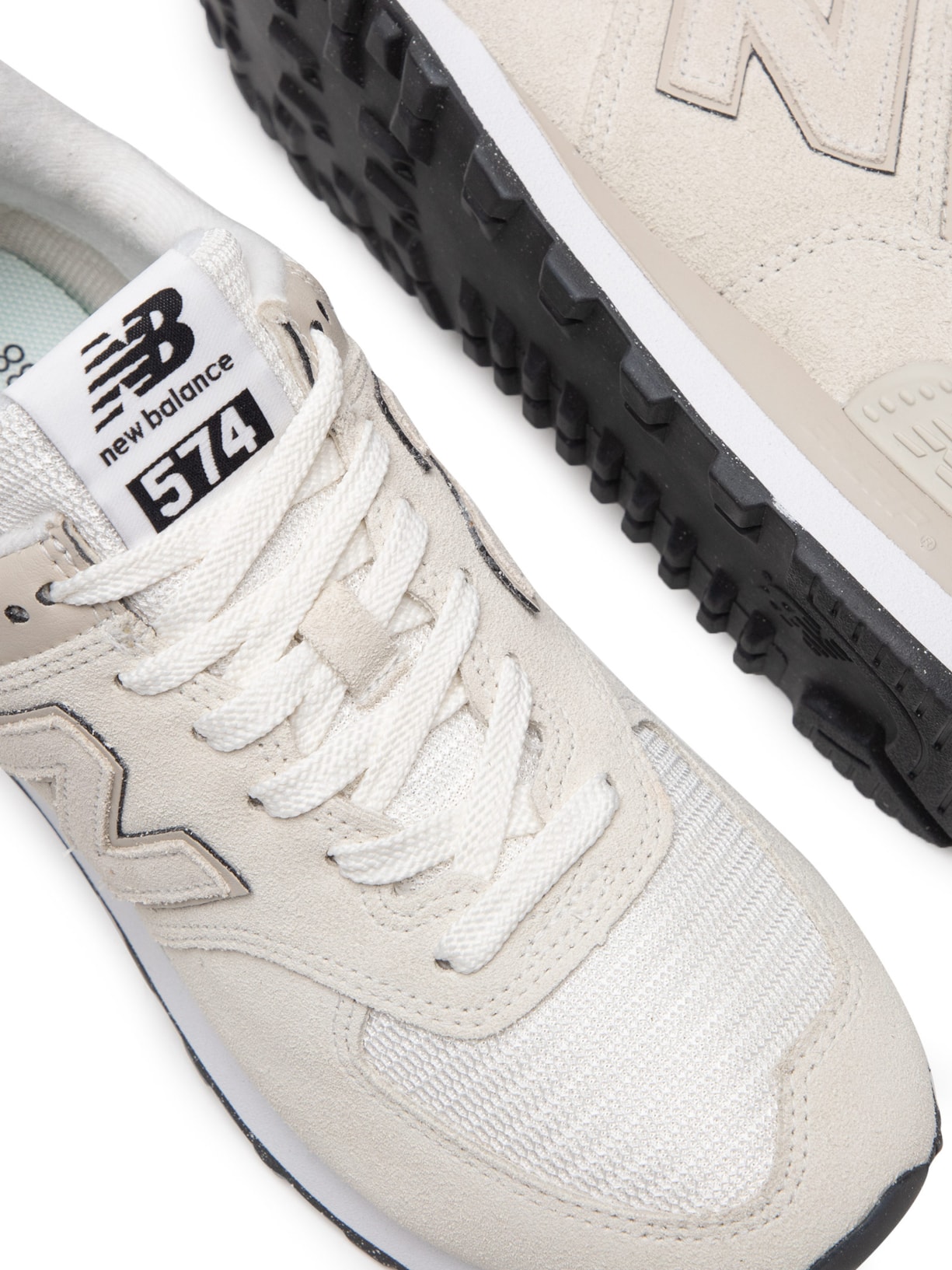 Tênis Feminino 574 V2 Bege New Balance