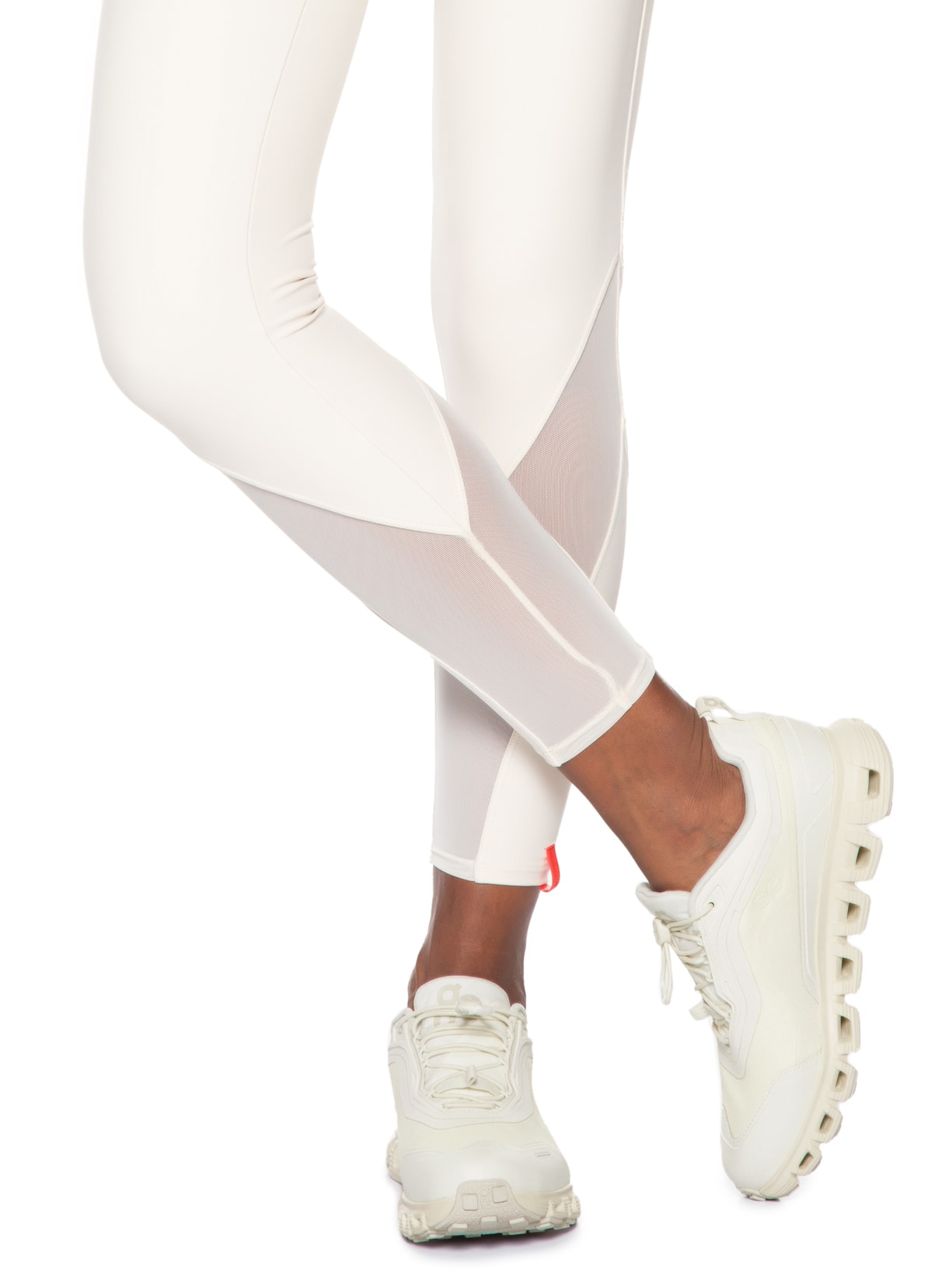 Tênis Feminino  Cloud 6 Geo Wp Off White On Running