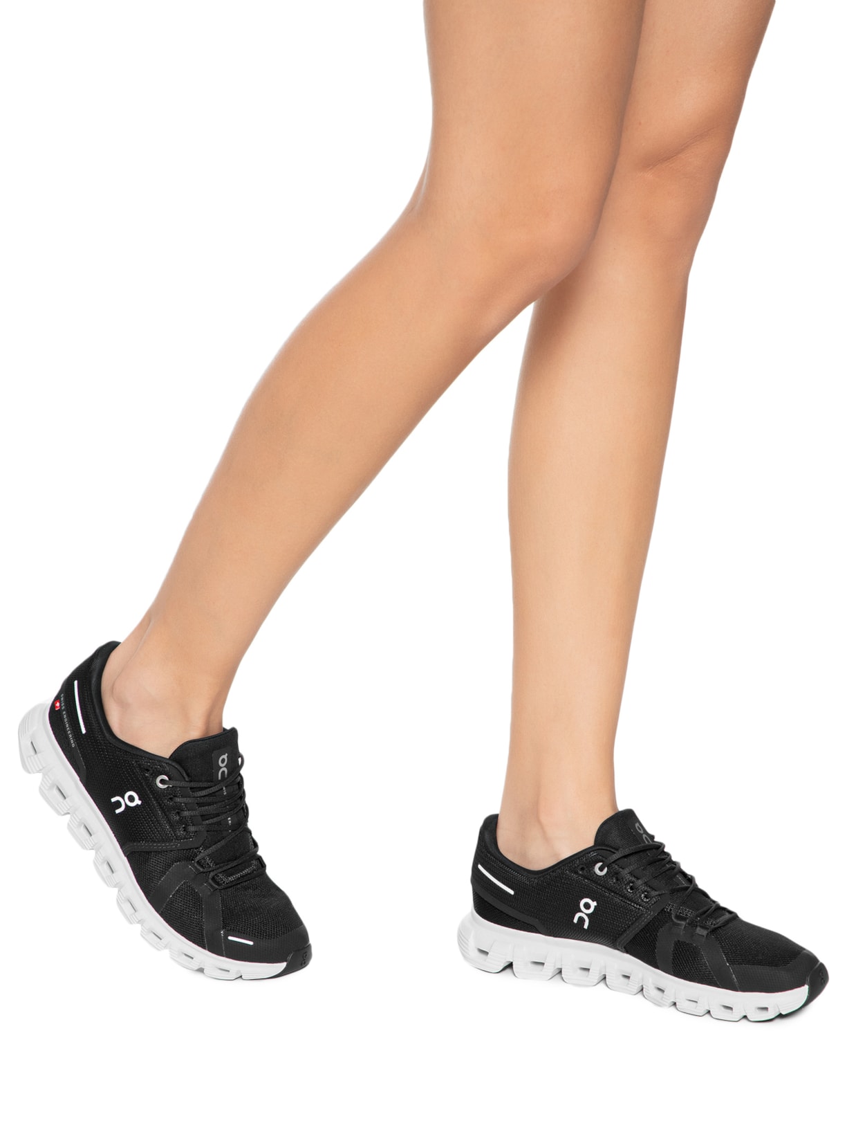 Tênis Feminino Cloud 6 Preto e Branco On Running