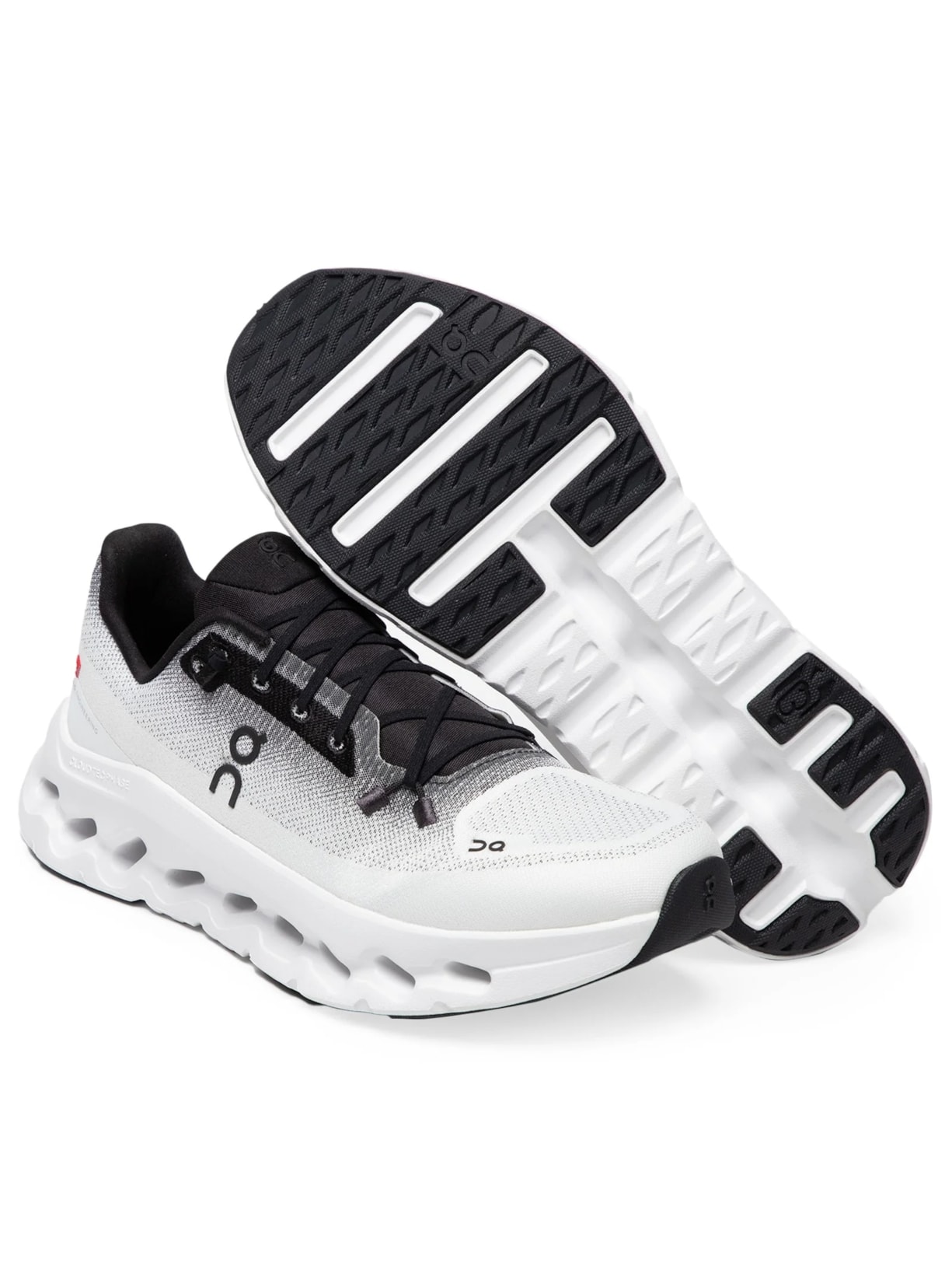 Tênis Feminino Cloudtilt Preto e Branco On Running
