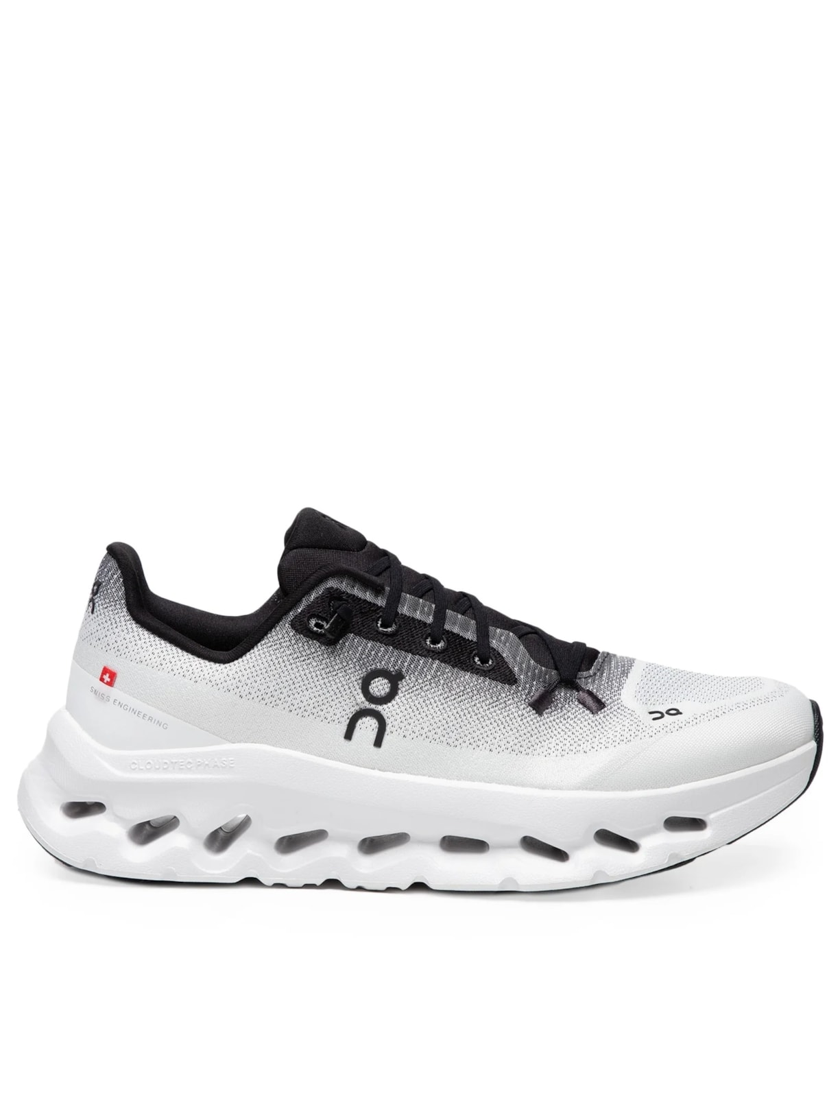 Tênis Feminino Cloudtilt Preto e Branco On Running