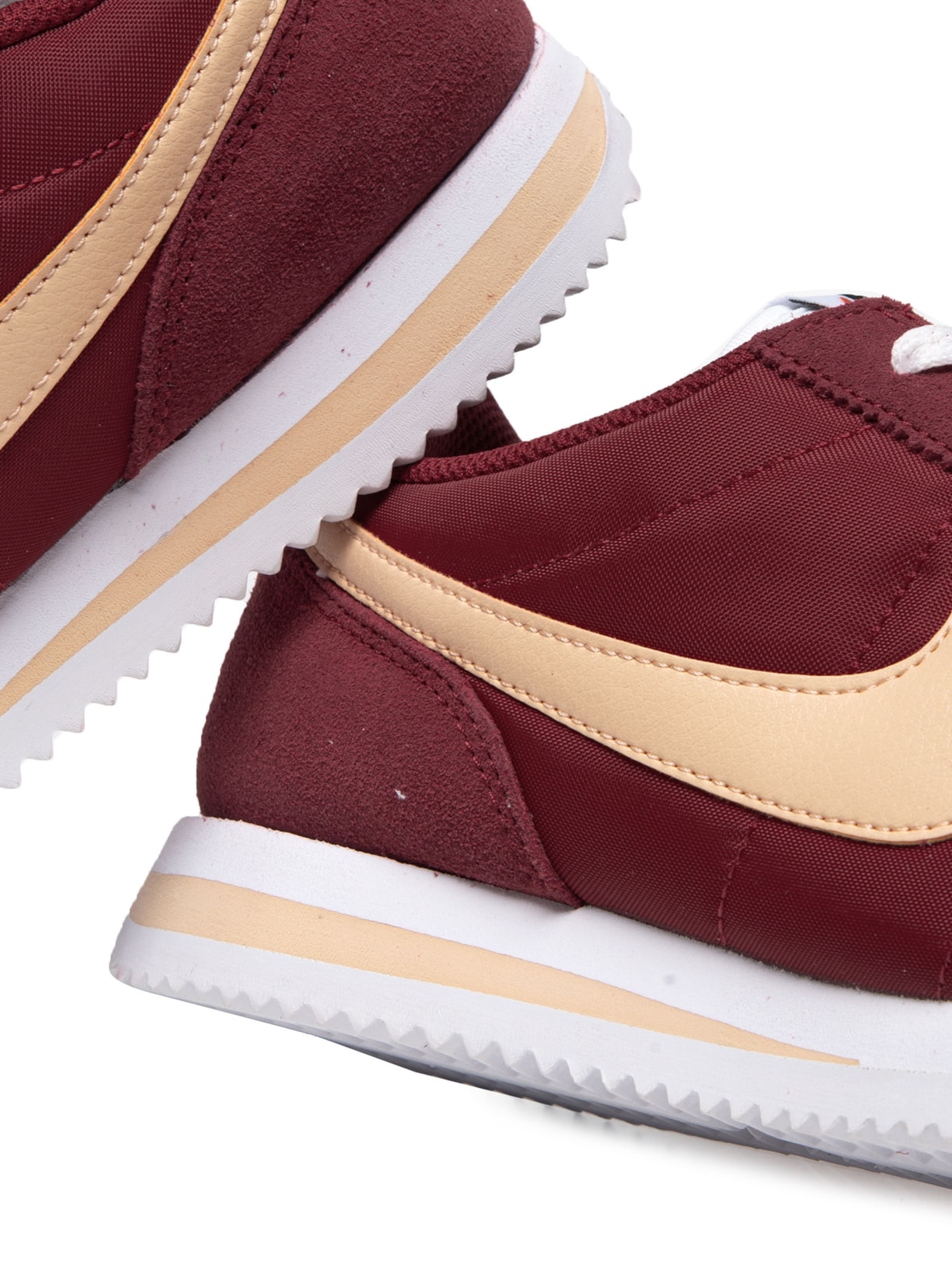 Tênis Feminino Cortez Textile Vermelho Nike