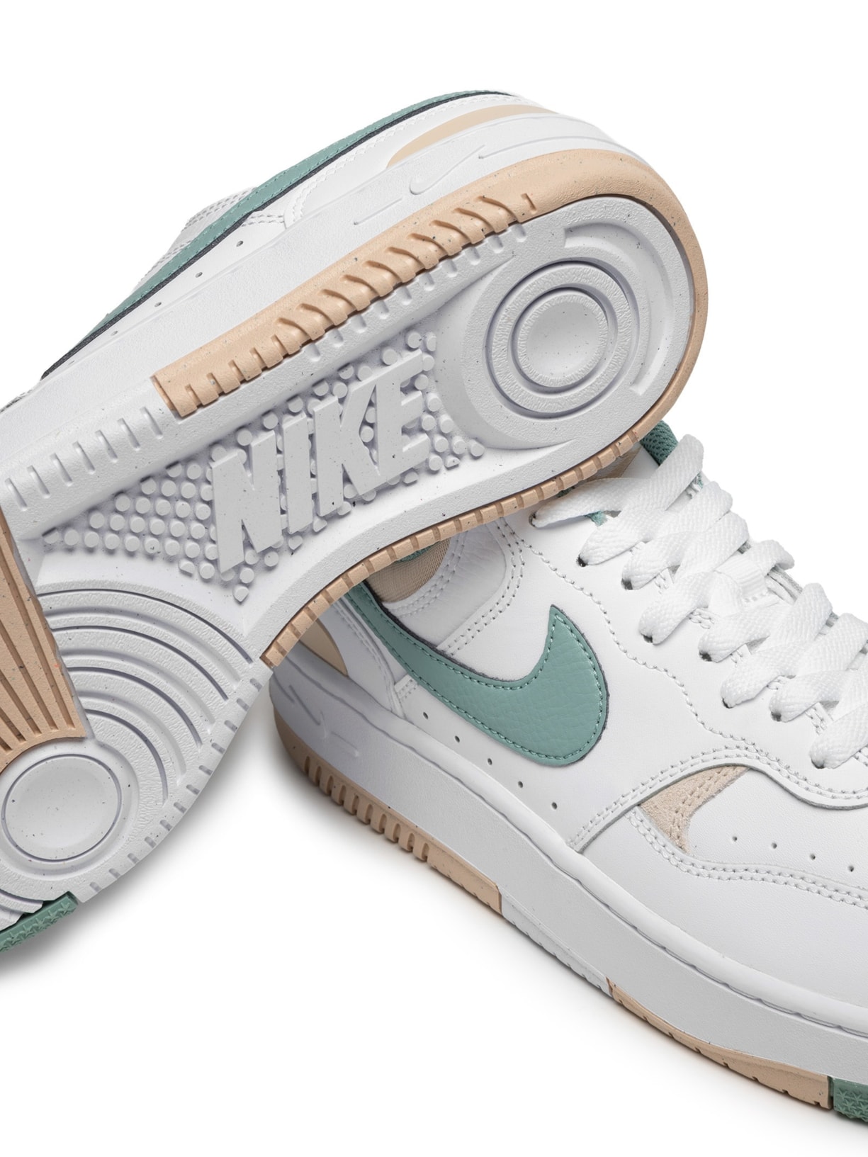 Tênis Feminino Gamma Force Branco Nike
