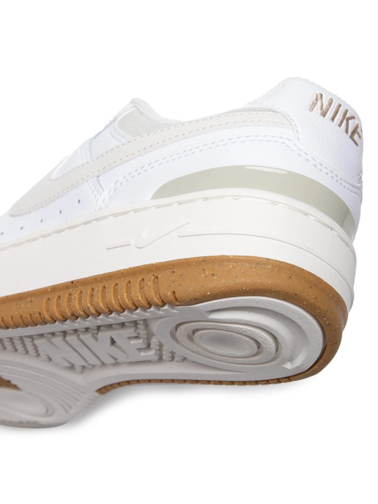 Tênis Feminino Gamma Force Branco Nike