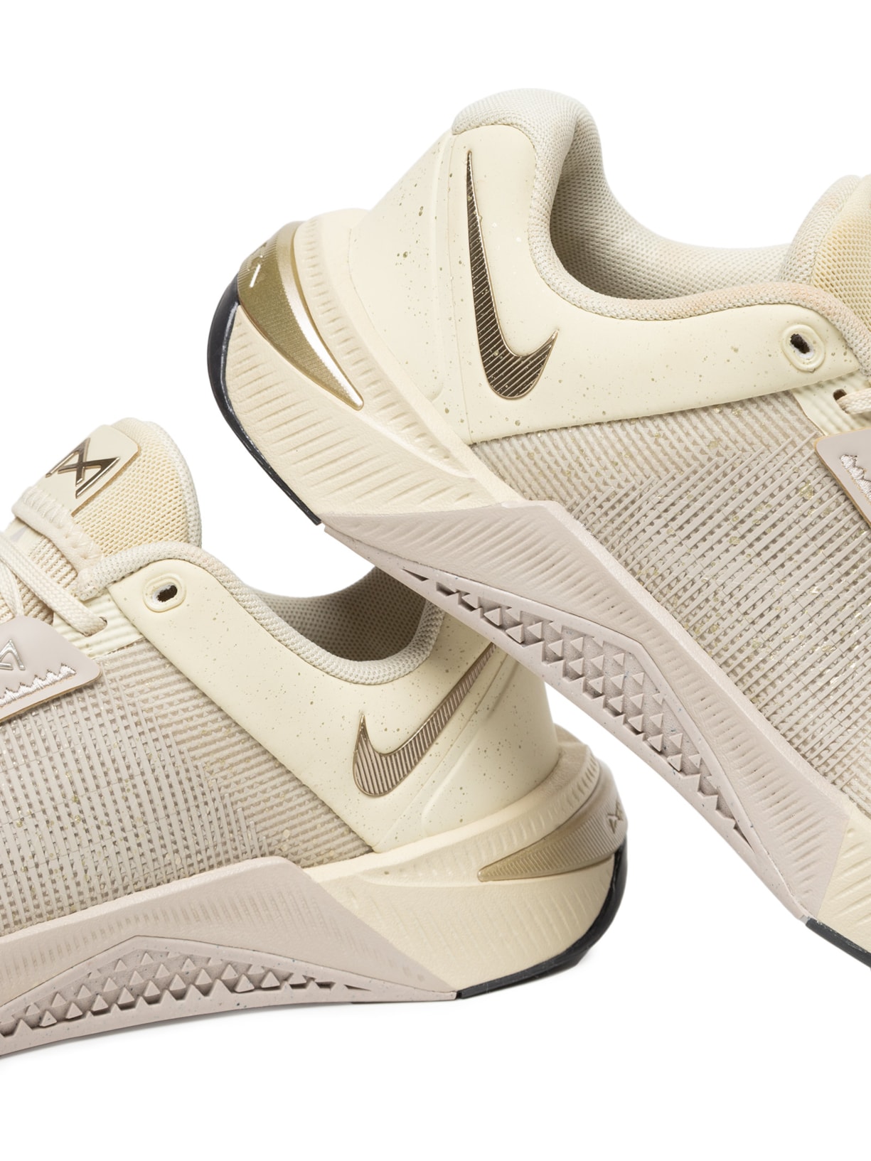 Tênis Feminino Metcon 10 SE Women's Workout Bege Nike