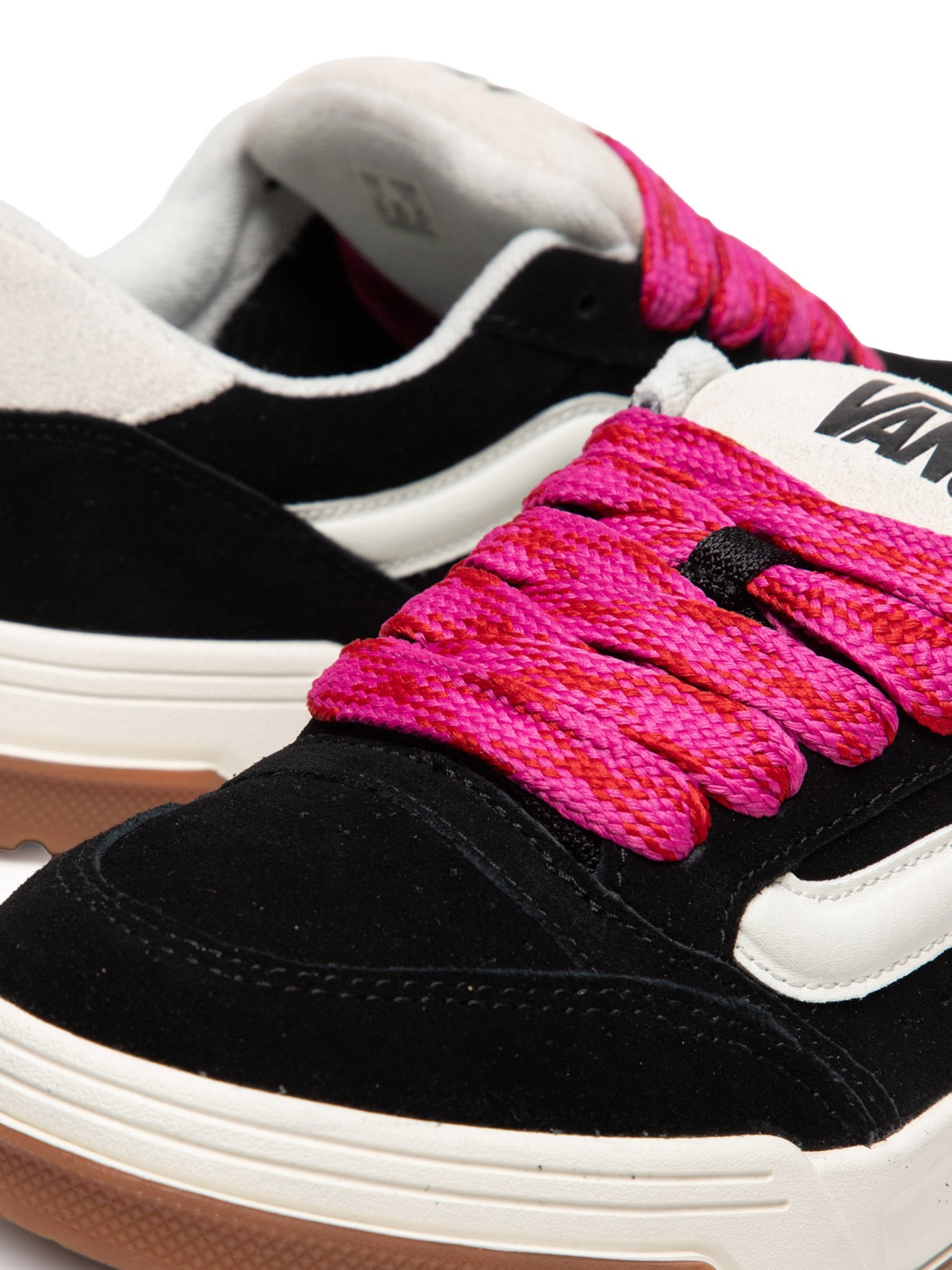 Tênis Feminino Ua Hylane Preto Vans