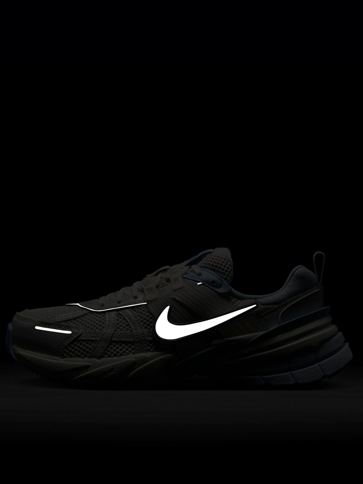 Tênis Feminino V2K Run Cinza Nike