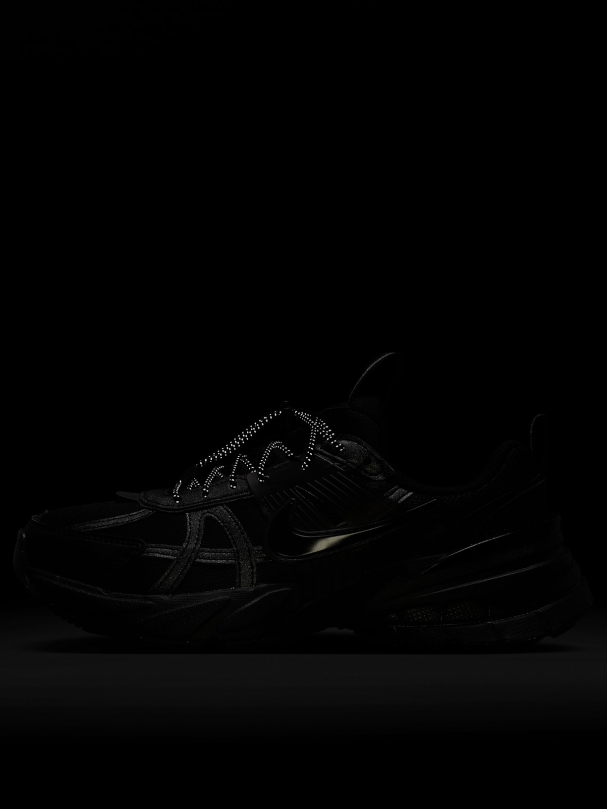 Tênis Feminino V2K Run Preto Nike