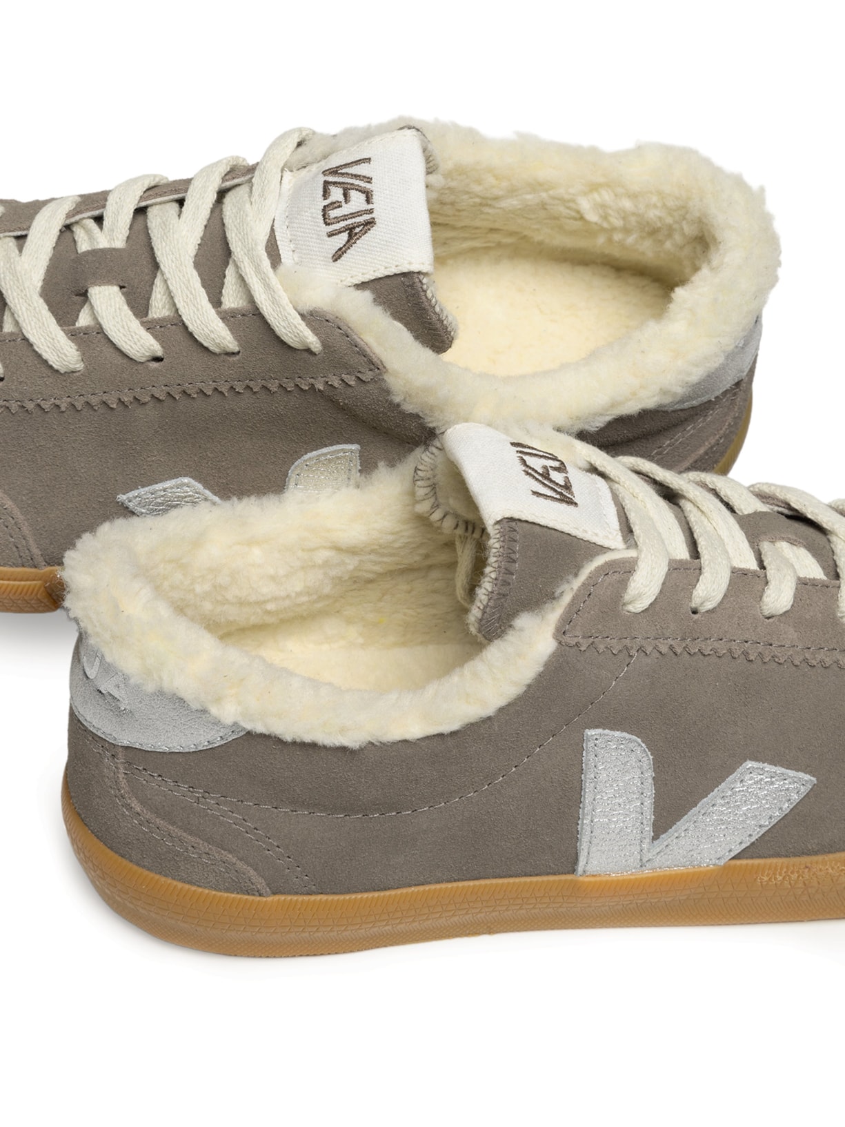 Tênis Feminino Volley Suede Bege Veja
