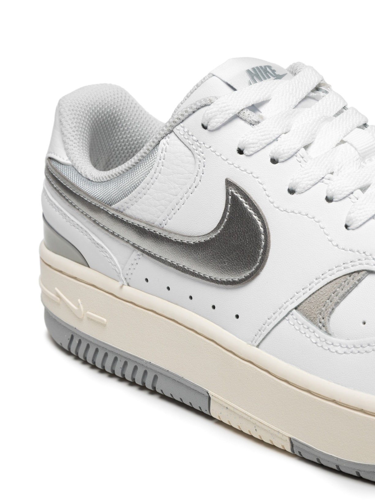 Tênis Feminino WMNS Gamma Force Branco Nike