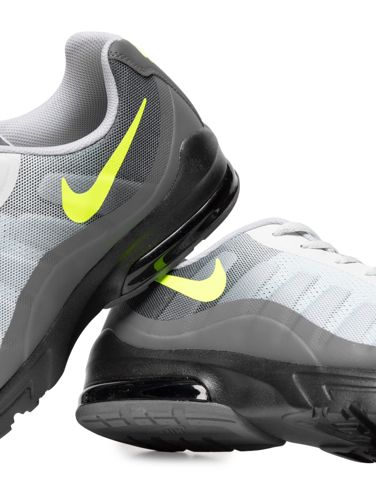 Tênis Masculino Air Max Invigor Preto Nike