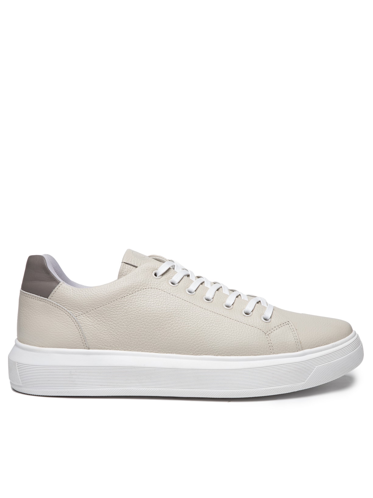 Tênis Masculino Casual Em Couro Com Detalhe - Bege