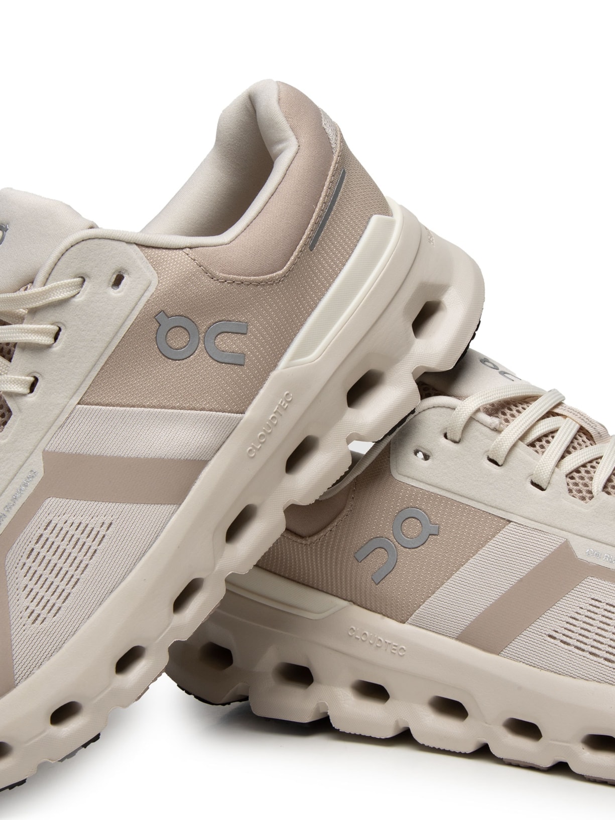 ?Tênis Masculino Cloudrunner 2 Bege On Running