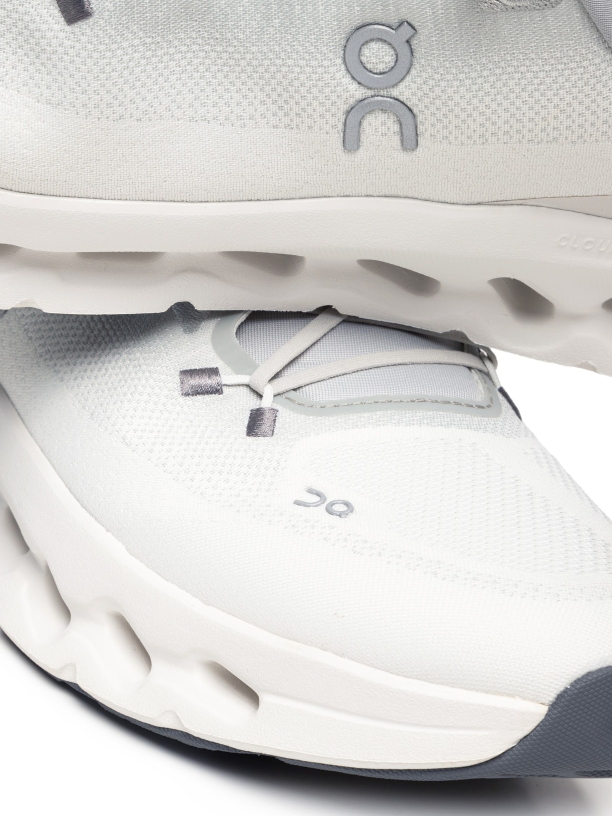 Tênis Masculino Cloudtilt 1 Branco e Cinza On Running