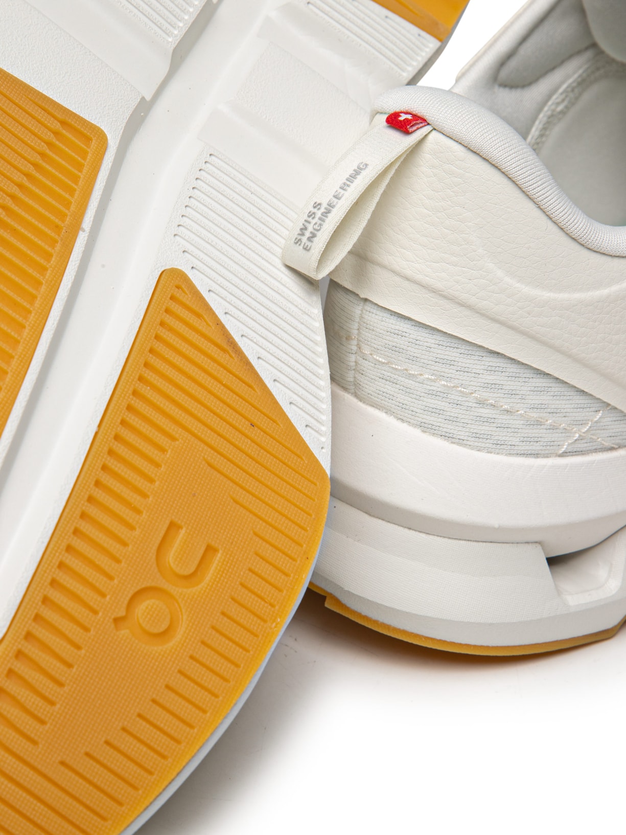 Tênis Masculino Cloudzone Moon Off White On Running