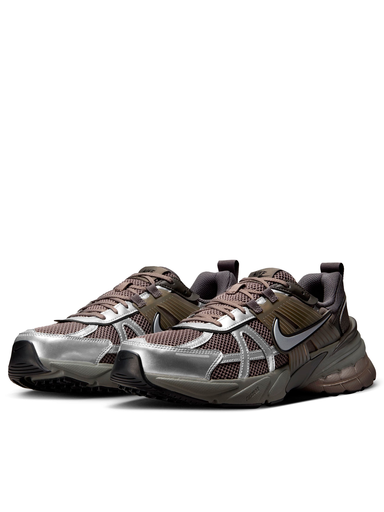 Nike - Tênis Masculino V2K Run - Cinza