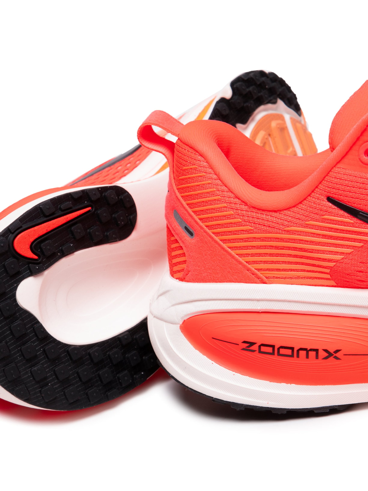 Tênis Nike Vomero 18 Feminino Laranja Nike