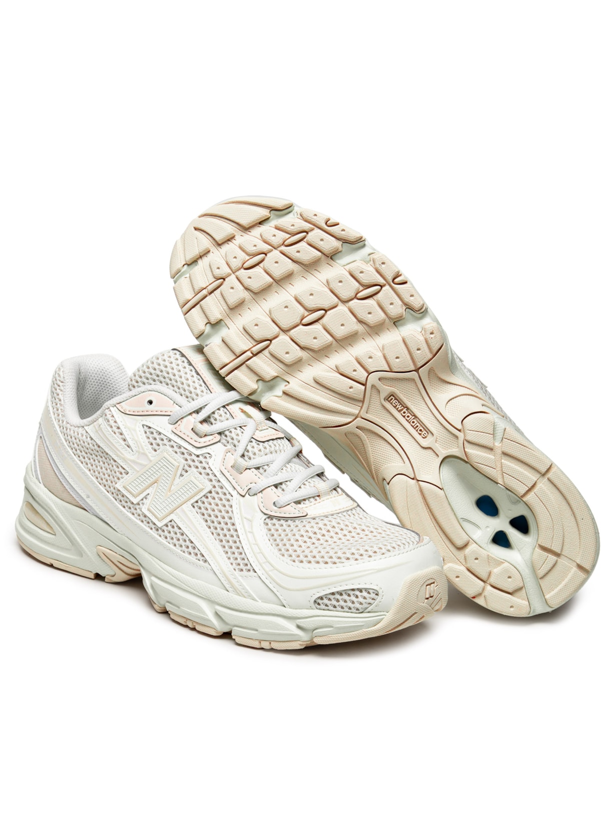 Tênis Unissex 740 Bege New Balance