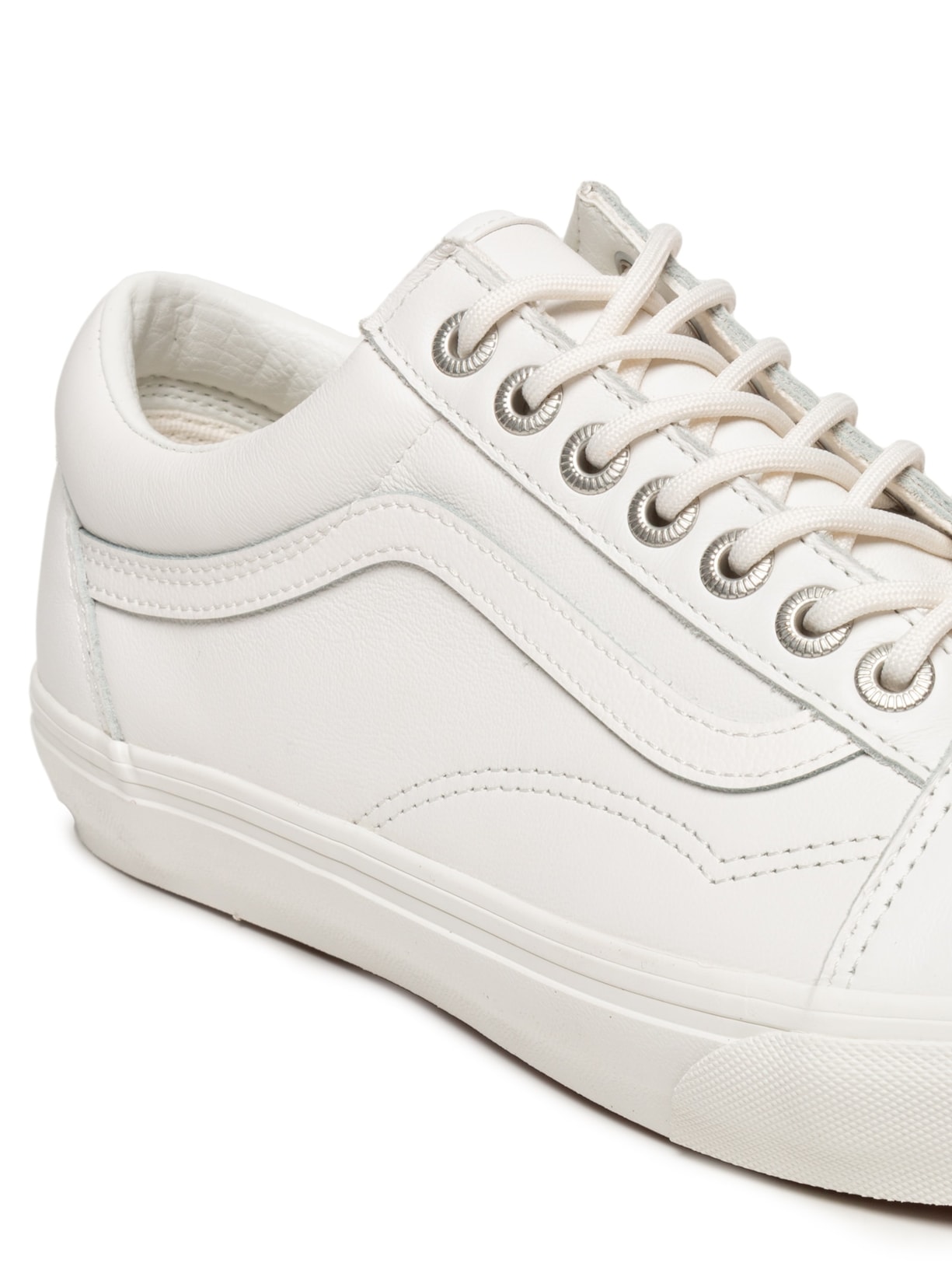 Tênis Unissex Ua Old Skool Branco Vans