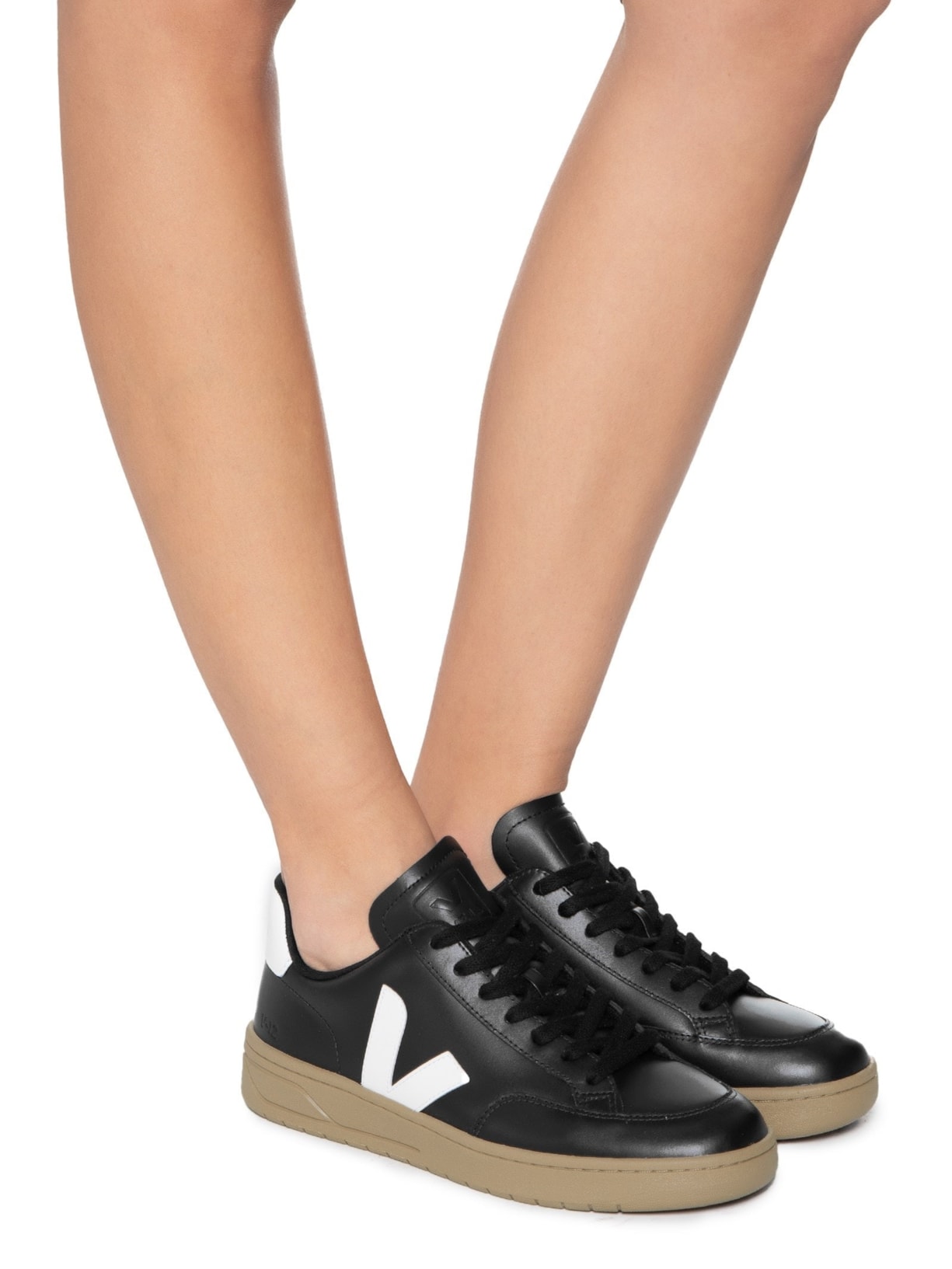 Tênis Unissex V-12 Leather Dune Preto  Veja