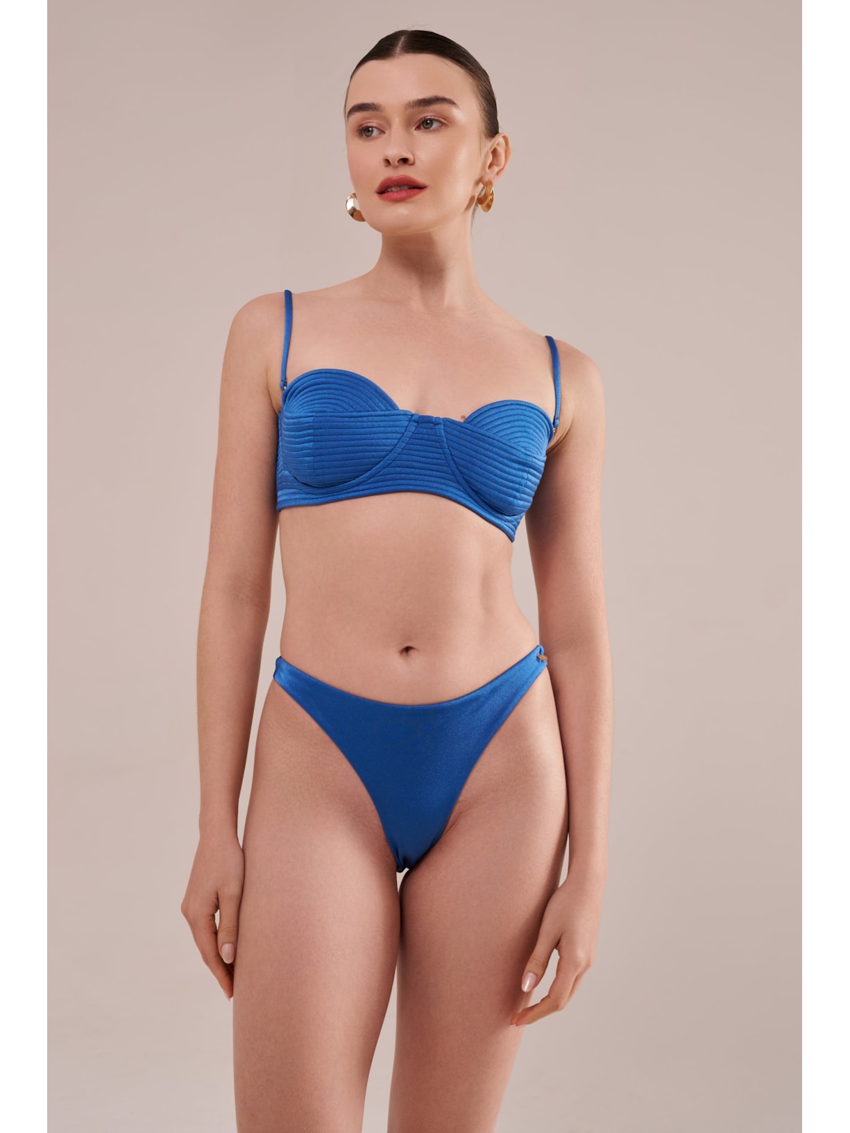top em matelassê orla azul Suntime