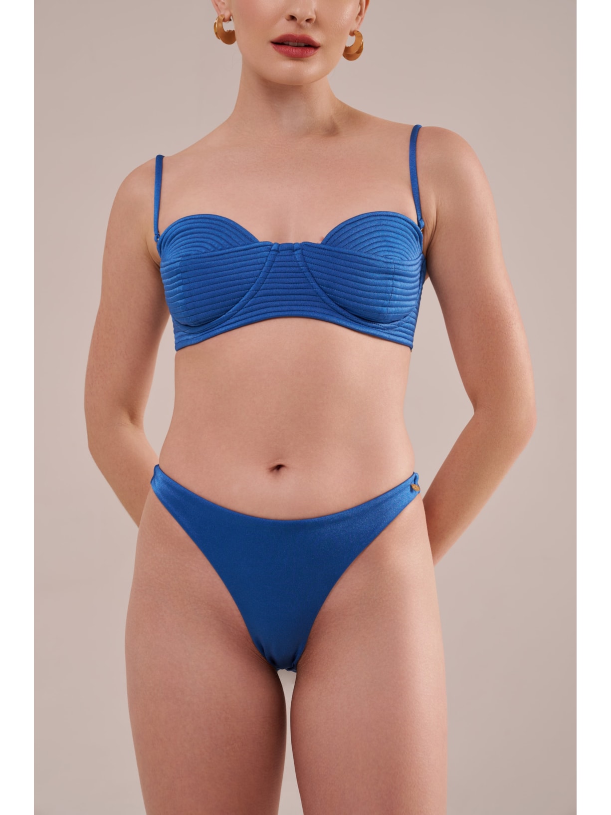 top em matelassê orla azul Suntime