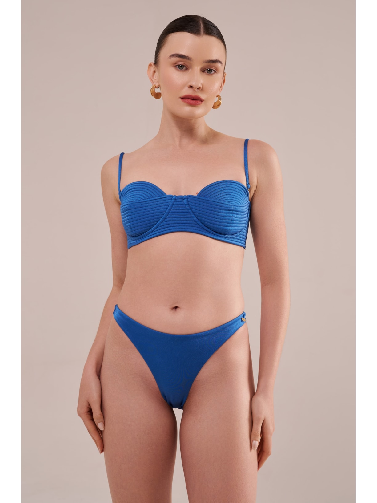 top em matelassê orla azul Suntime