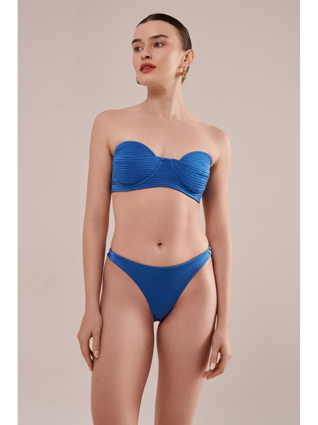 top em matelassê orla azul Suntime