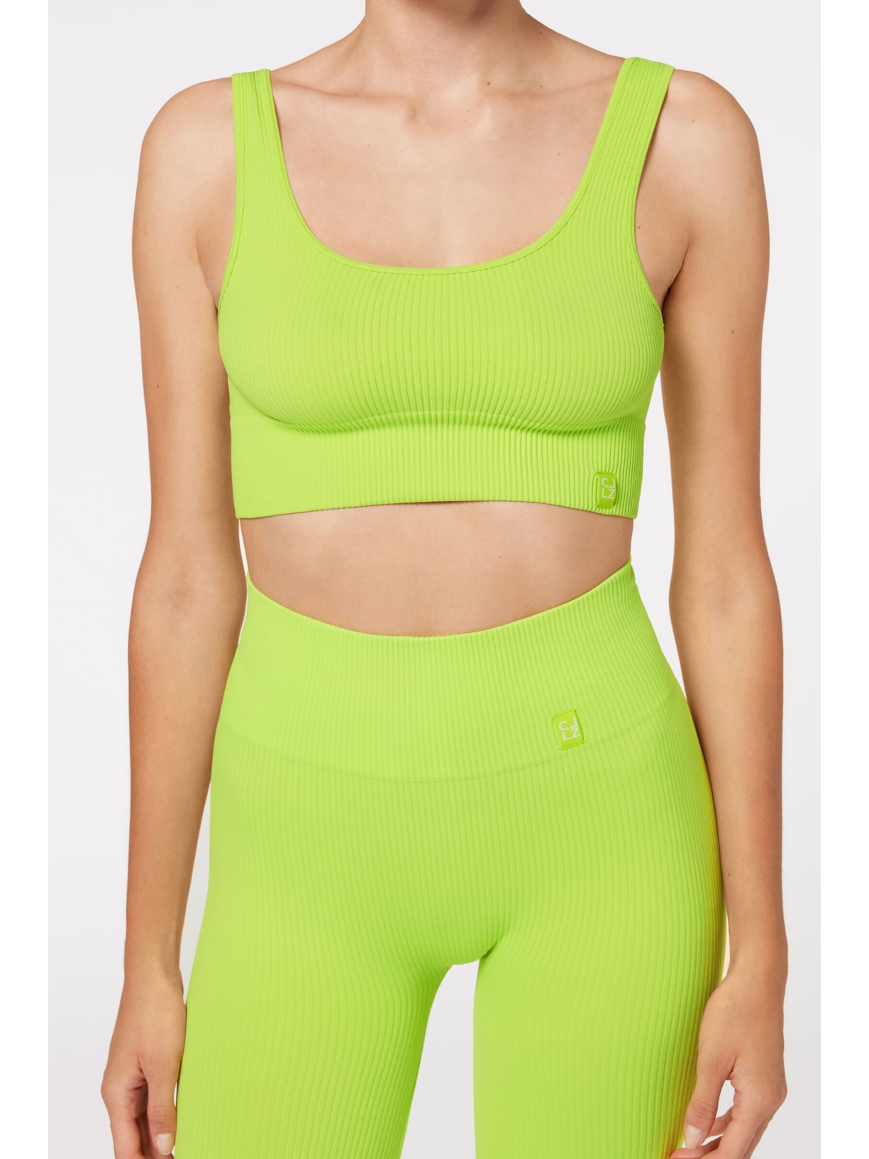 Top Esportivo Canelado Sem Costuras Verde Calzedonia