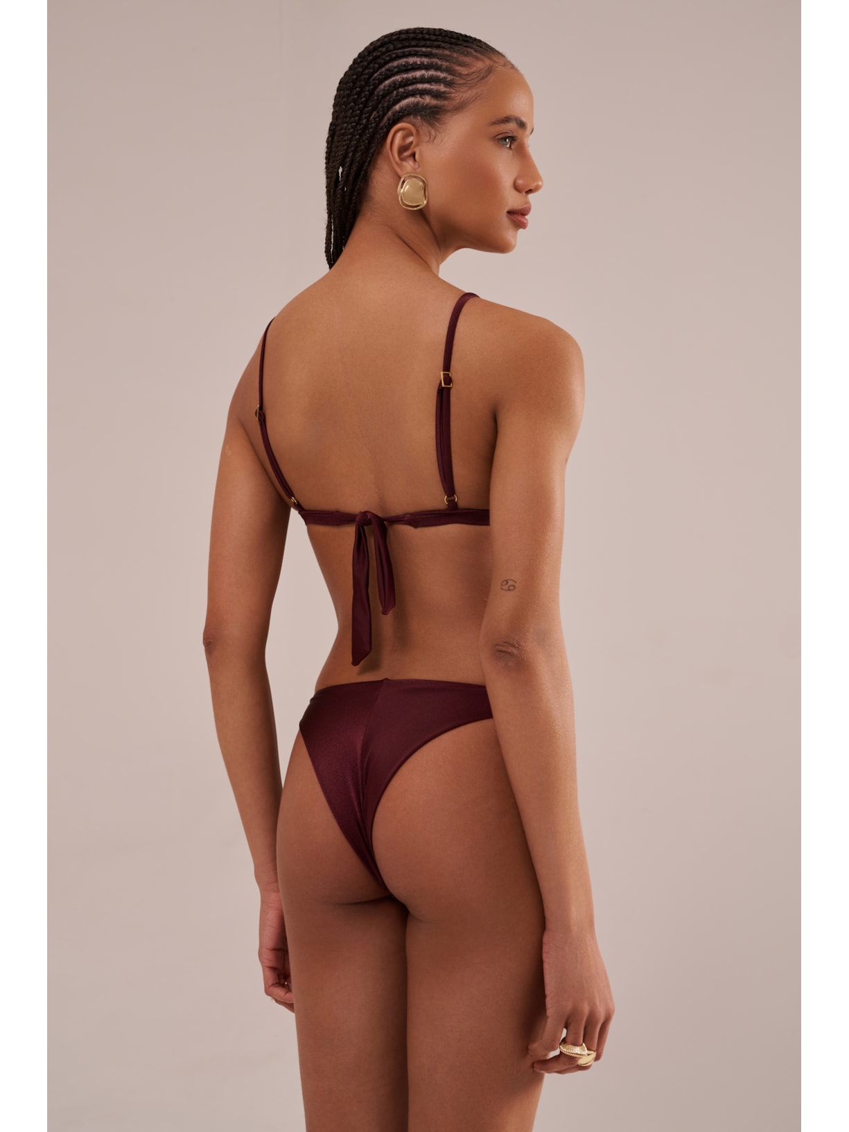 top triângulo em matelassê orla cabernet Suntime