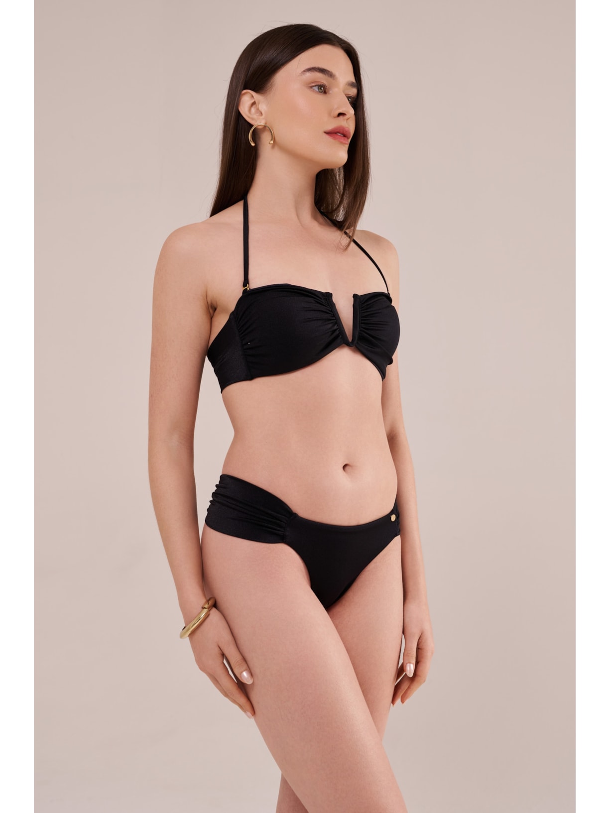 top v camille basic preto Suntime