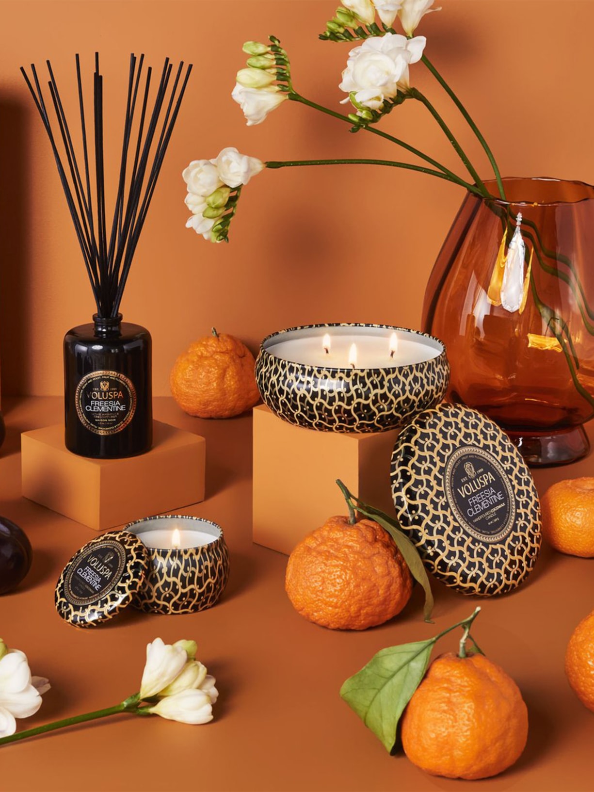 Vela Lata 3 Pavios 60h Freesia Clementine 340g Voluspa