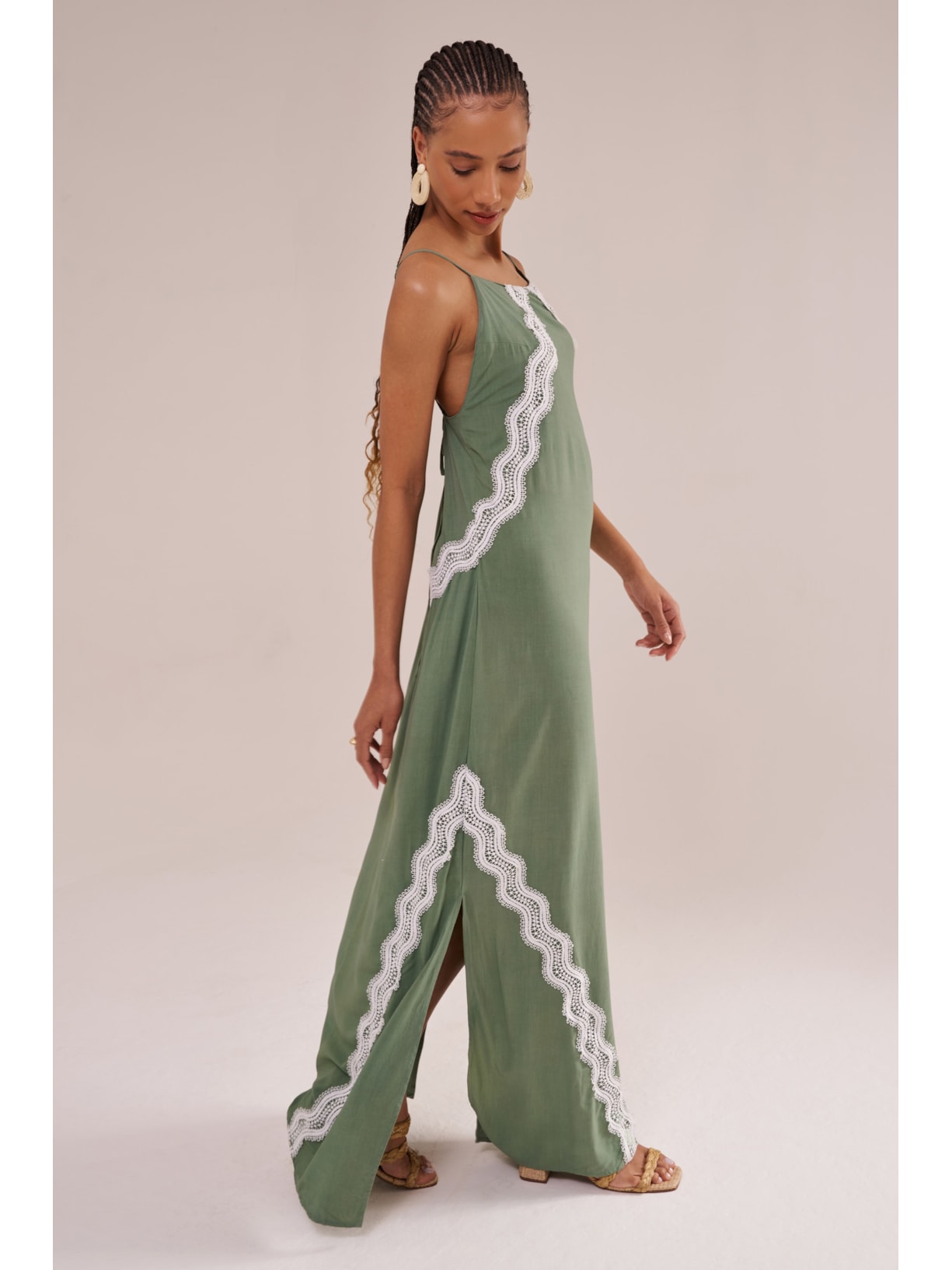 vestido longo com alças finas e guipuire paraty Suntime