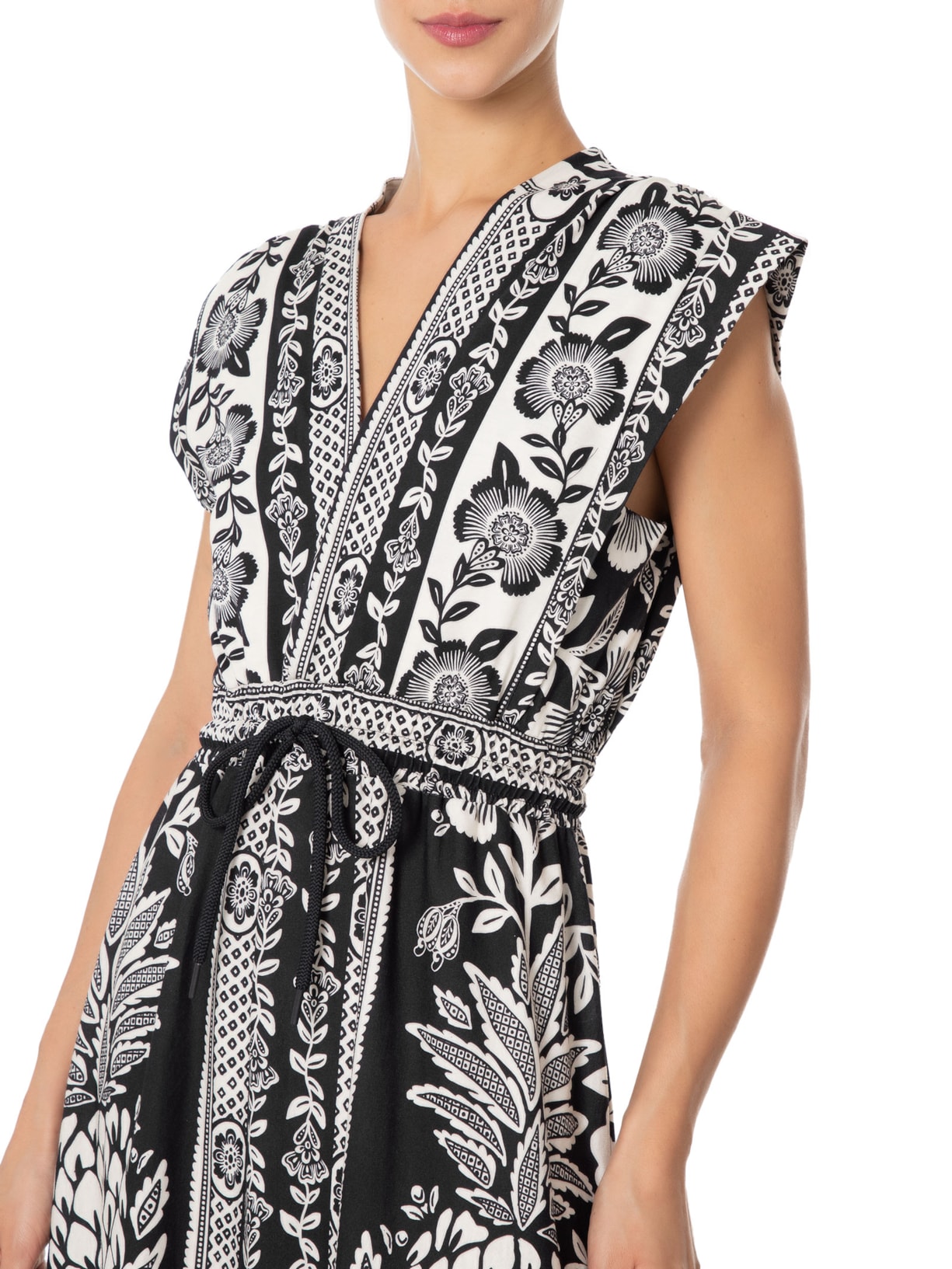 Vestido Midi Jardim Romance Preto Farm