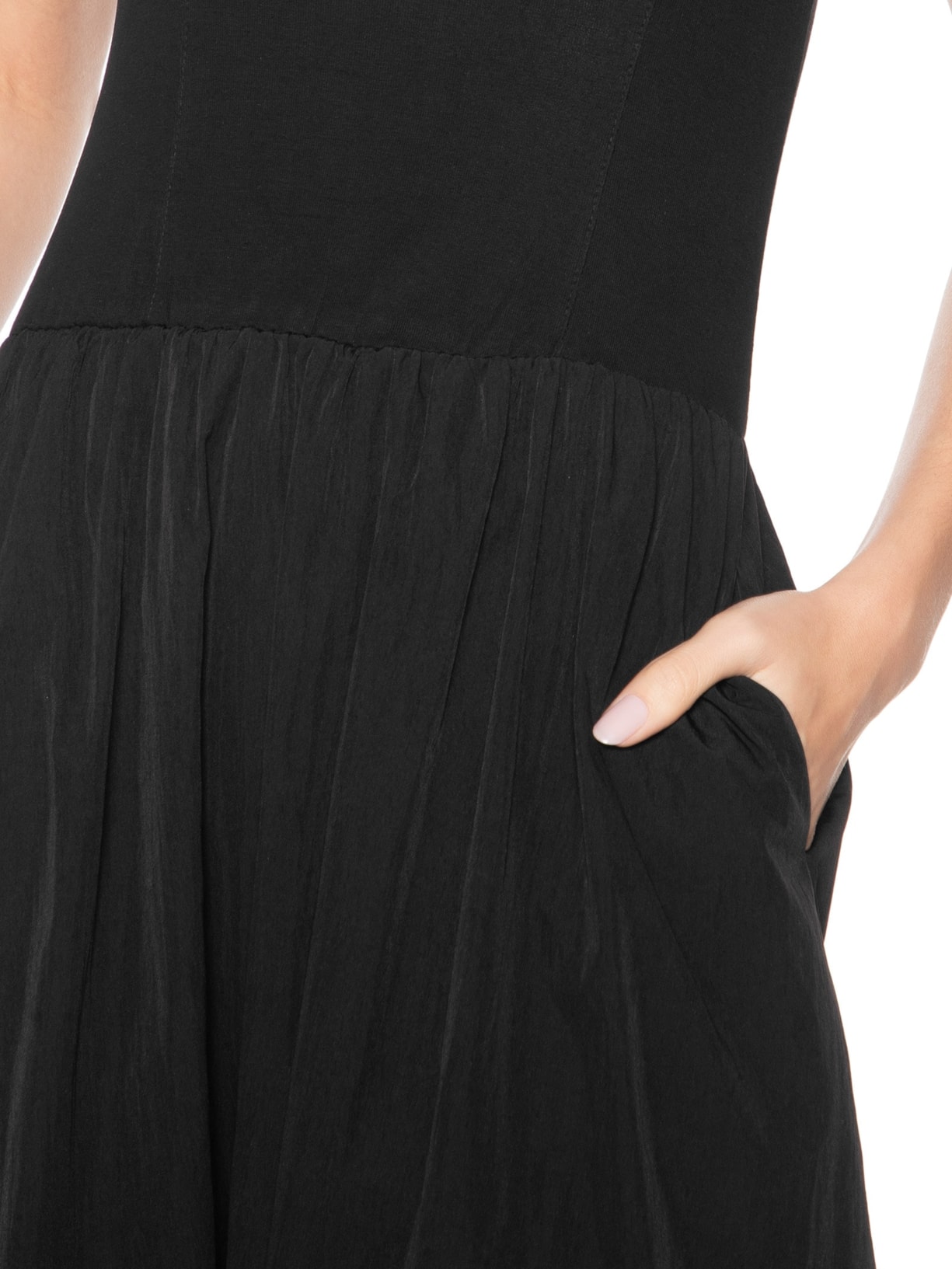 Vestido Midi Preto Market 33