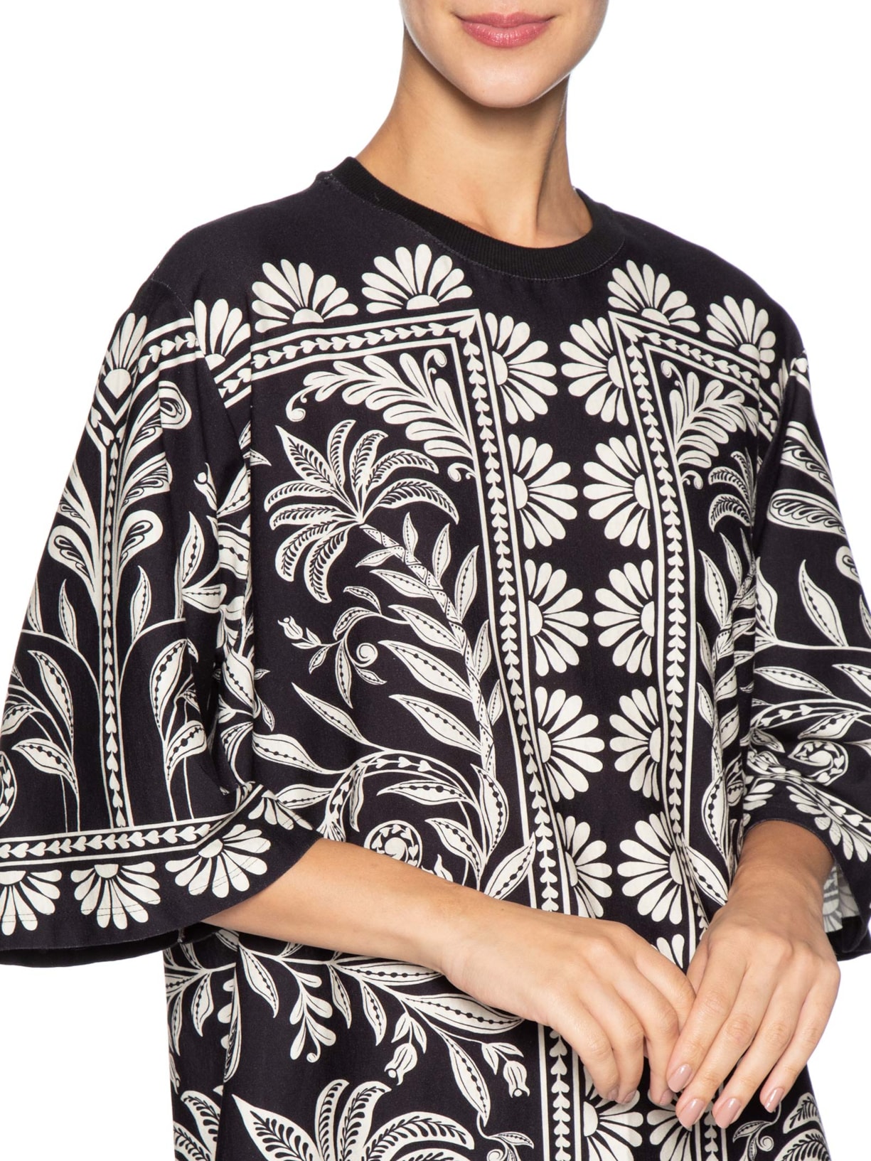Vestido T-shirt Big Coqueiro Sereno – Preto Farm