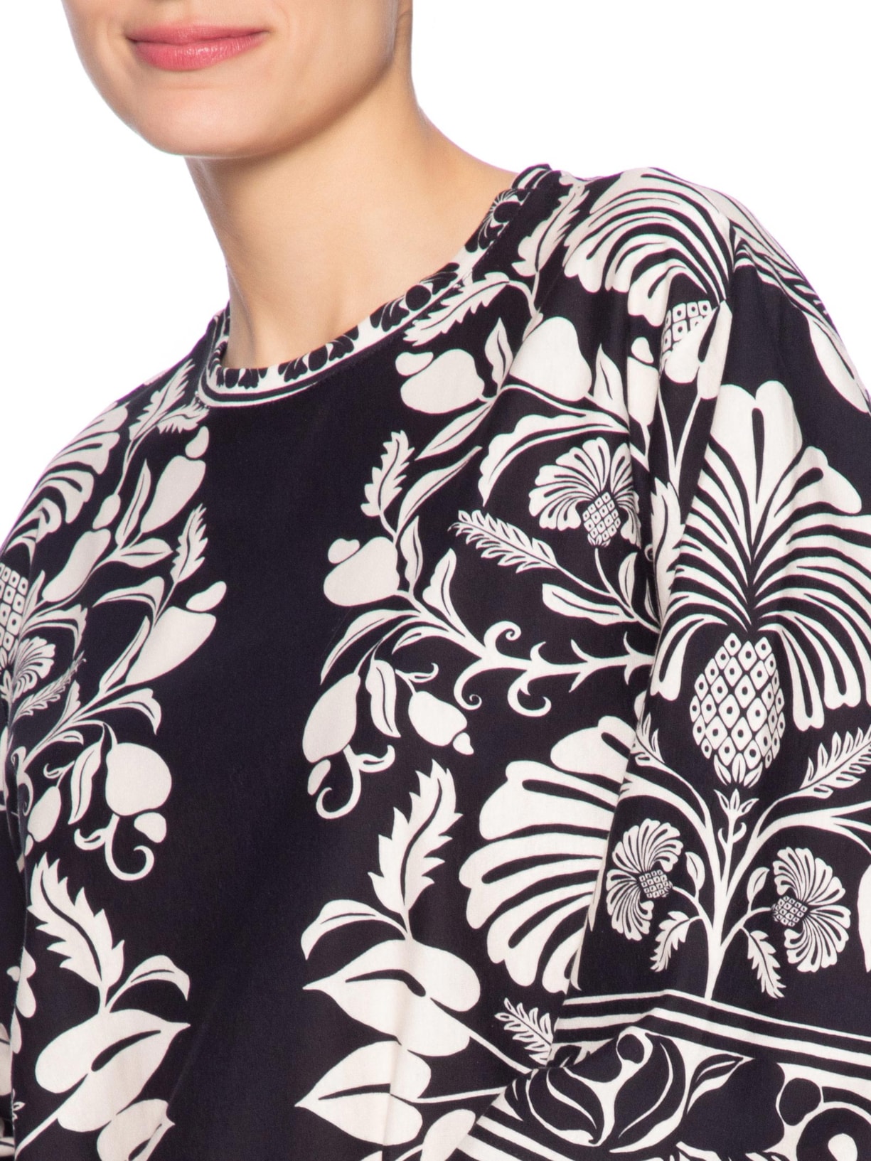 Vestido T-shirt Big Sintra Preto Farm